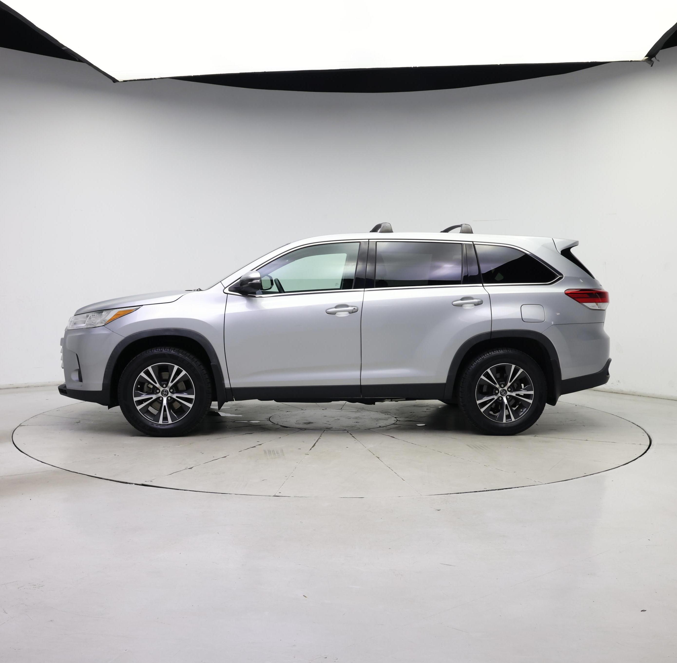 Thumbnail: 2019 Toyota Highlander - 3