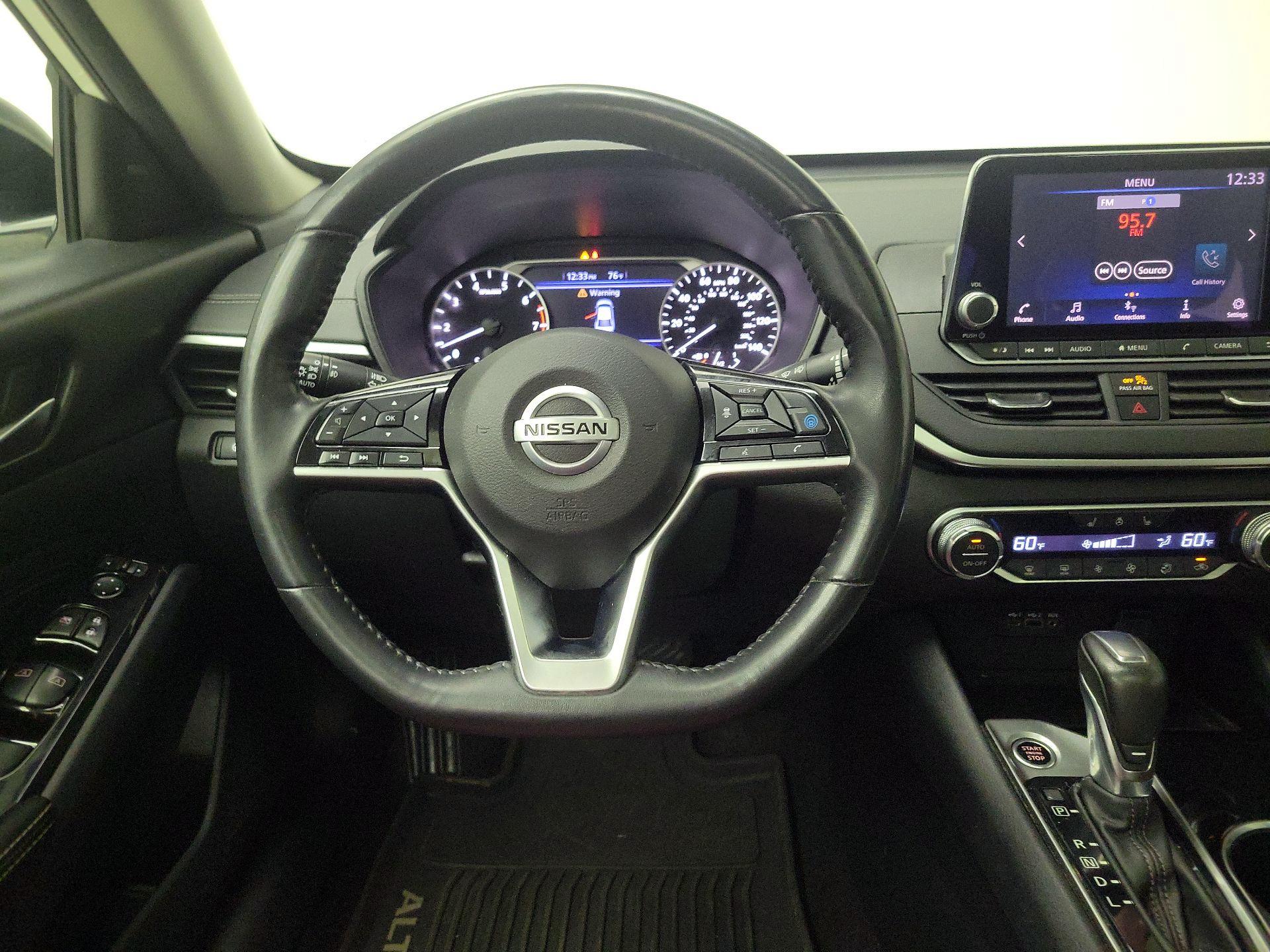 Thumbnail: 2020 Nissan Altima - 10