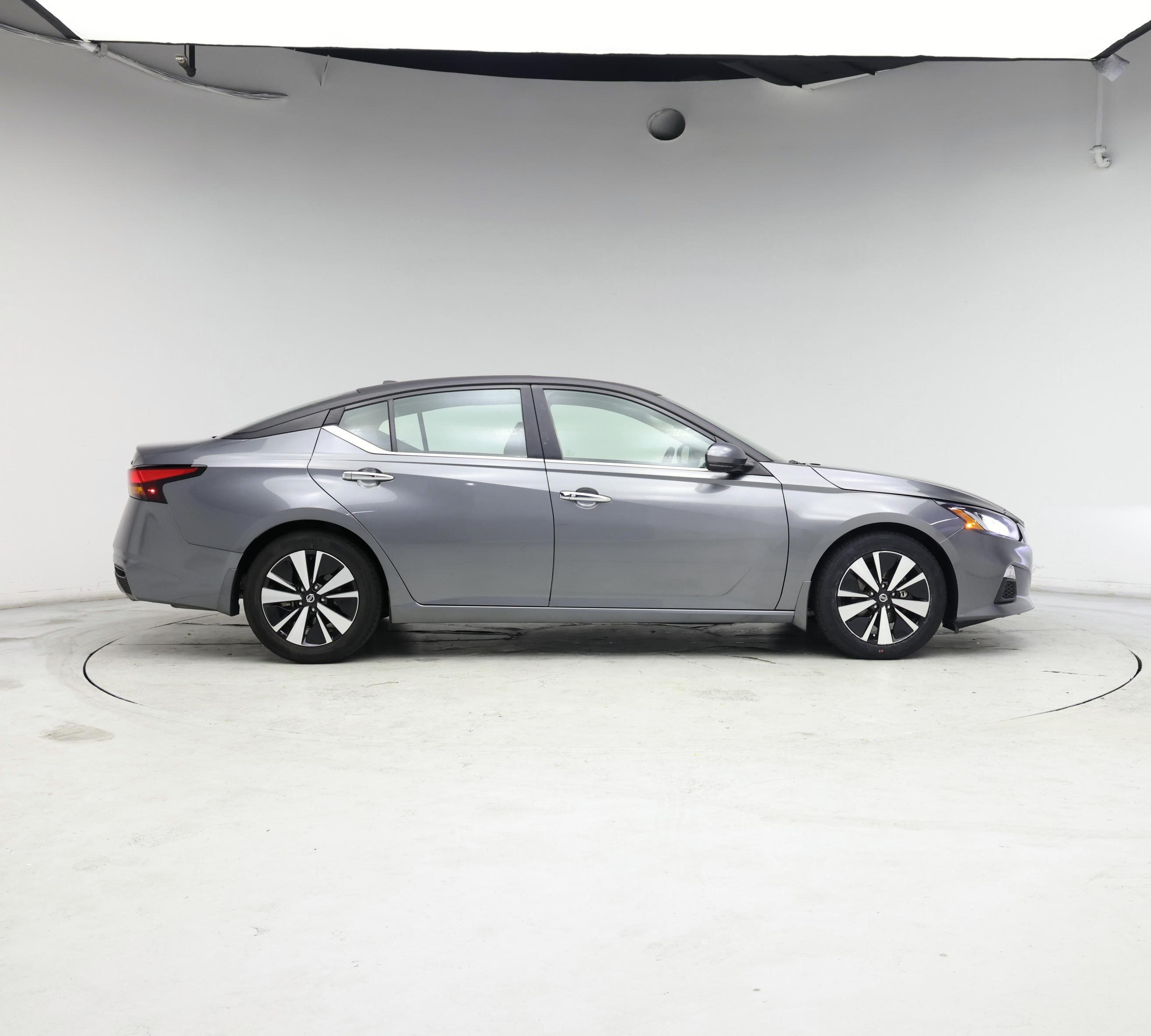 Thumbnail: 2021 Nissan Altima - 7