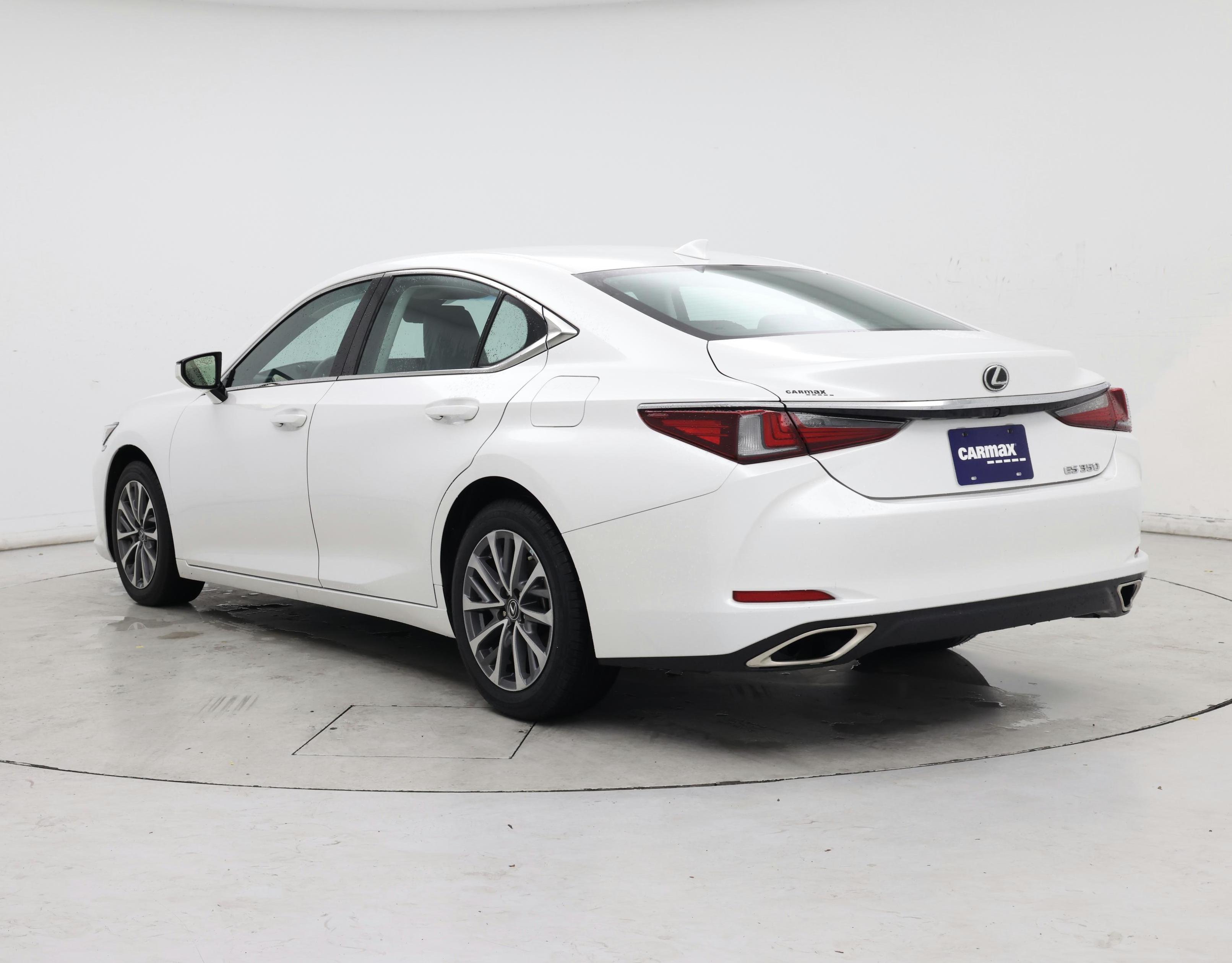 Thumbnail: 2023 Lexus ES - 2