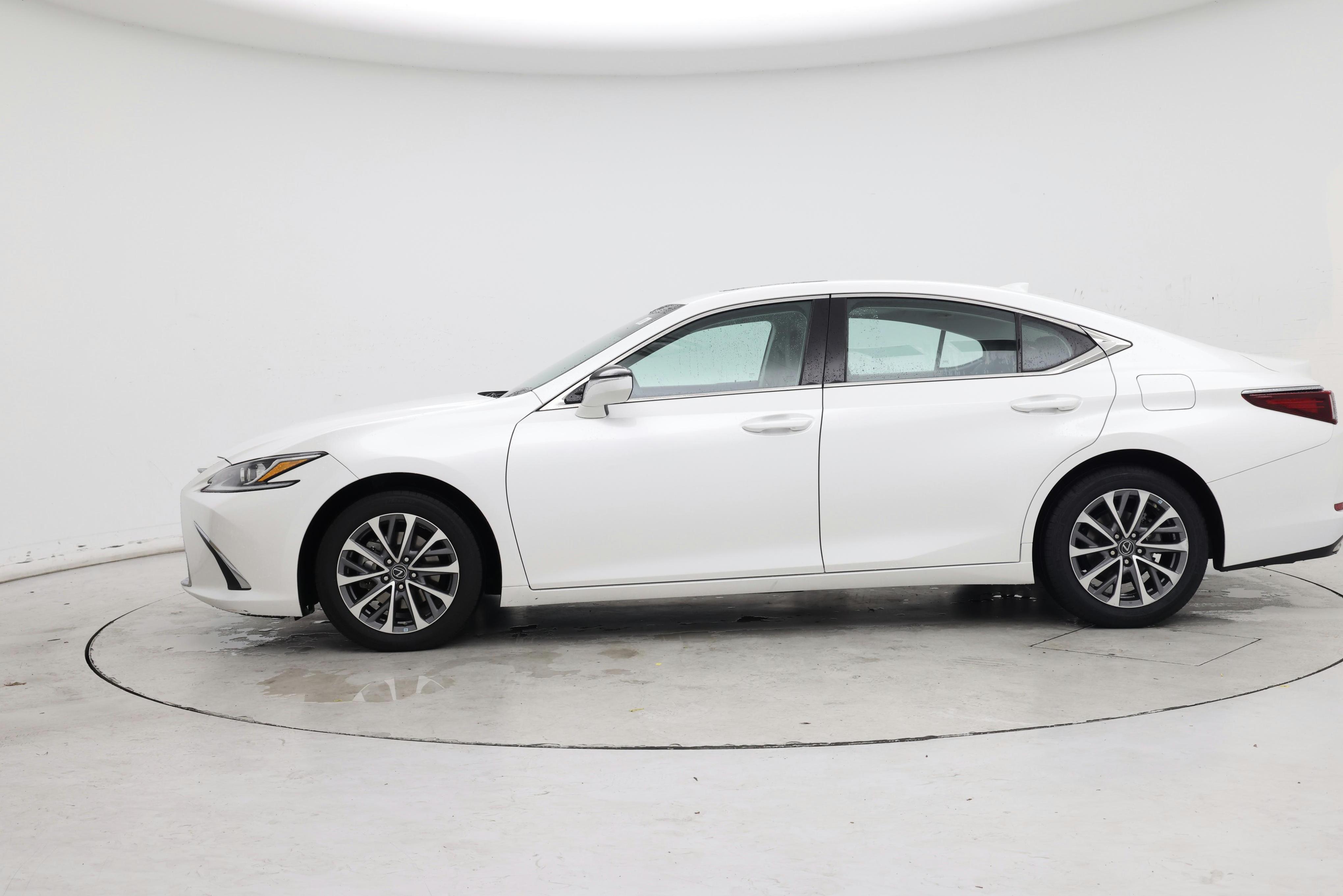 Thumbnail: 2023 Lexus ES - 3
