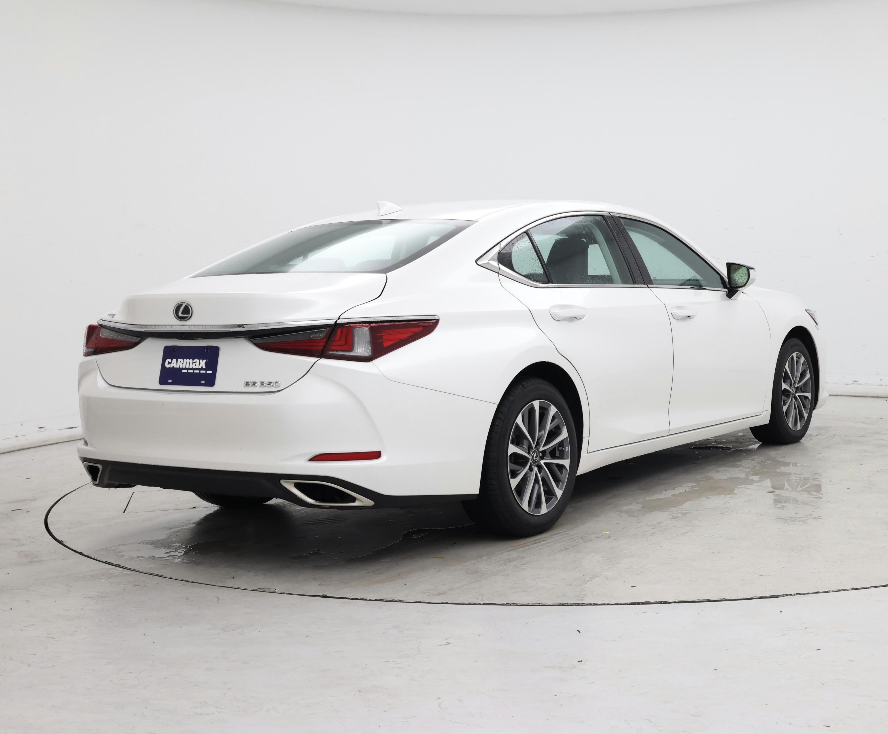 Thumbnail: 2023 Lexus ES - 8