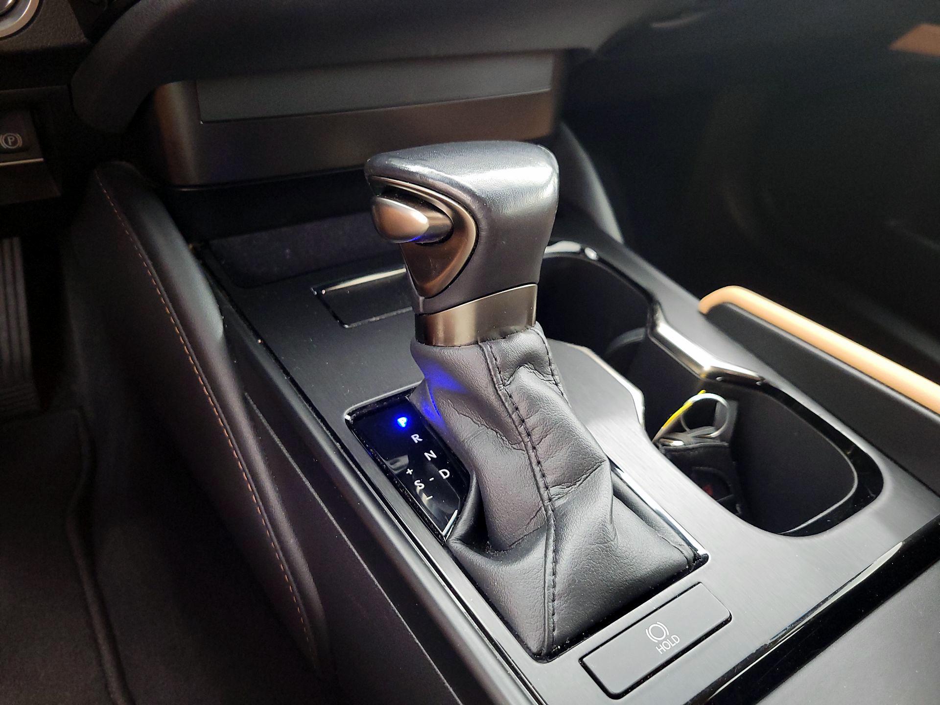 Thumbnail: 2023 Lexus ES - 18