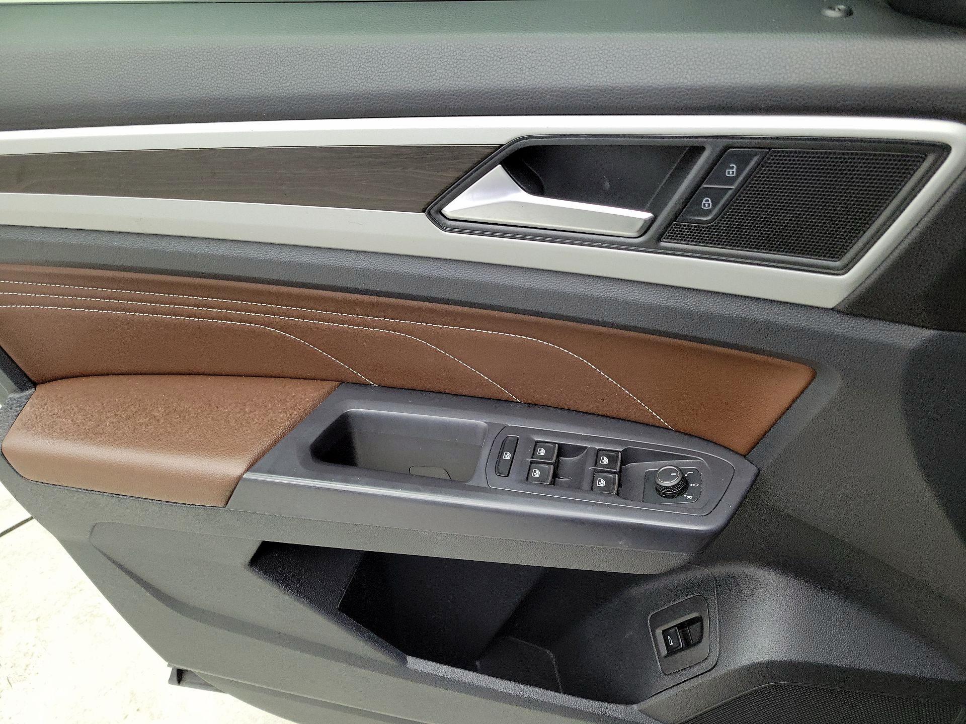 Thumbnail: 2021 Volkswagen Atlas - 12