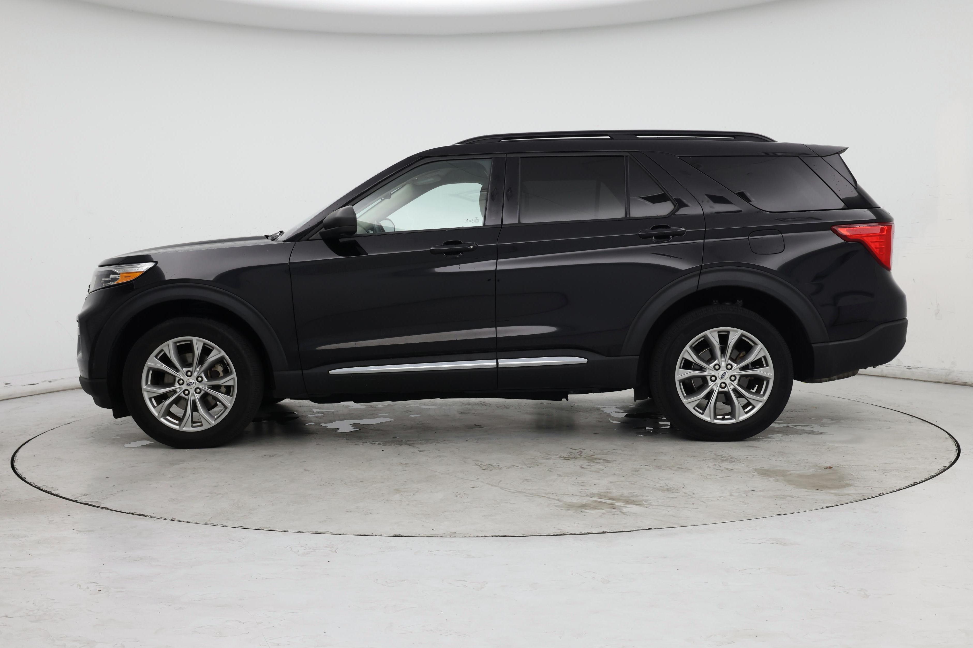 Thumbnail: 2021 Ford Explorer - 3
