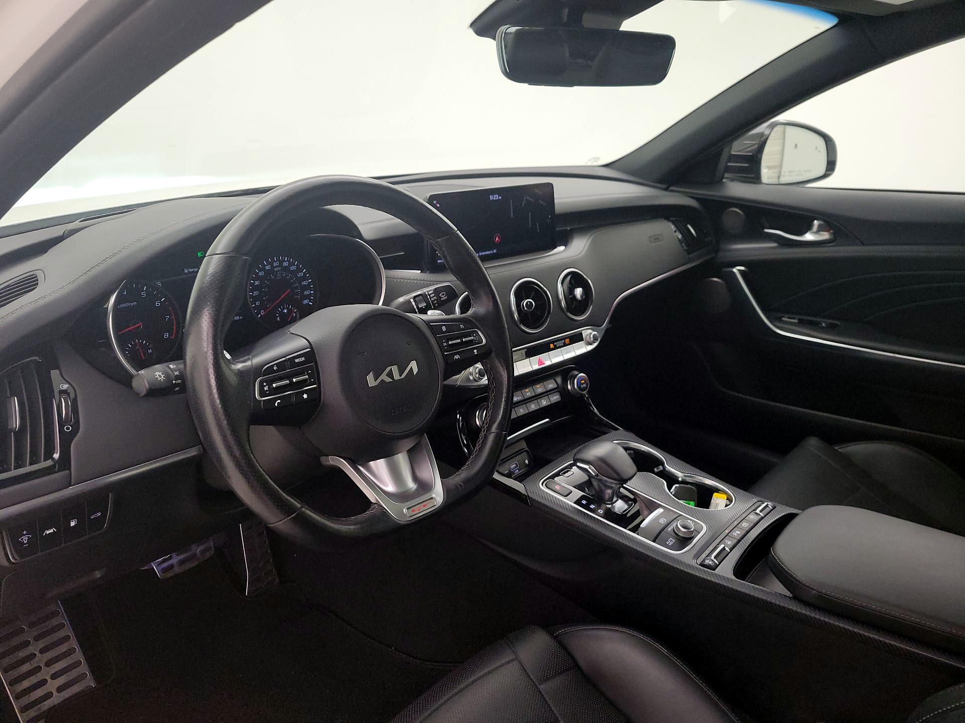 Thumbnail: 2022 Kia Stinger - 9