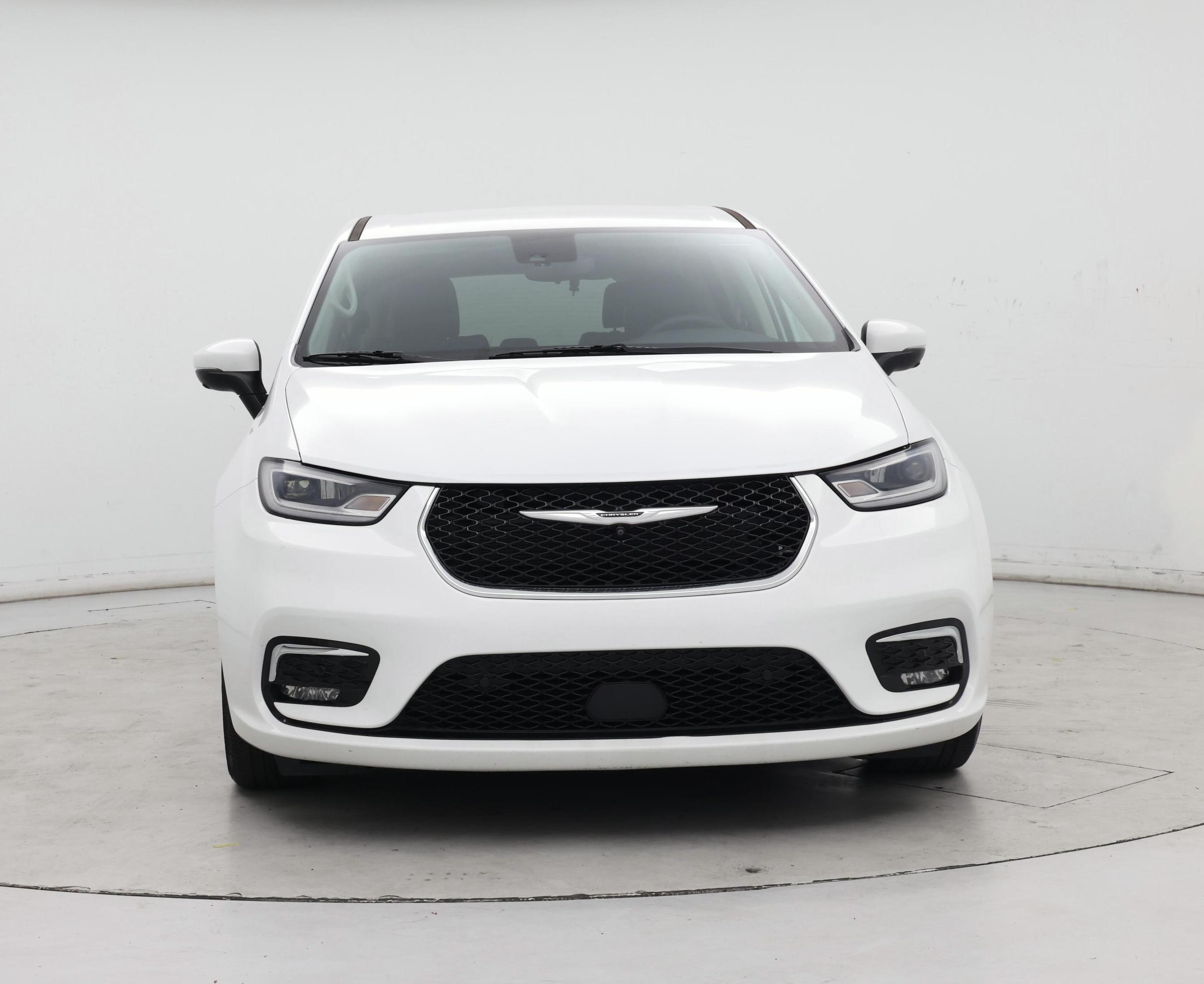 Thumbnail: 2023 Chrysler Pacifica - 5