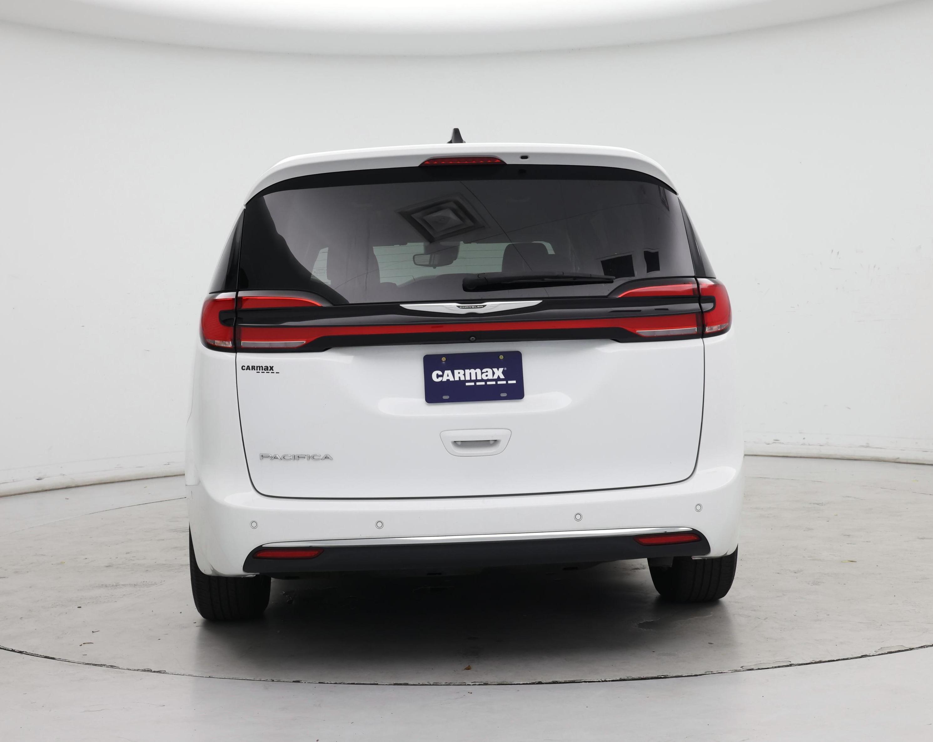 Thumbnail: 2023 Chrysler Pacifica - 6