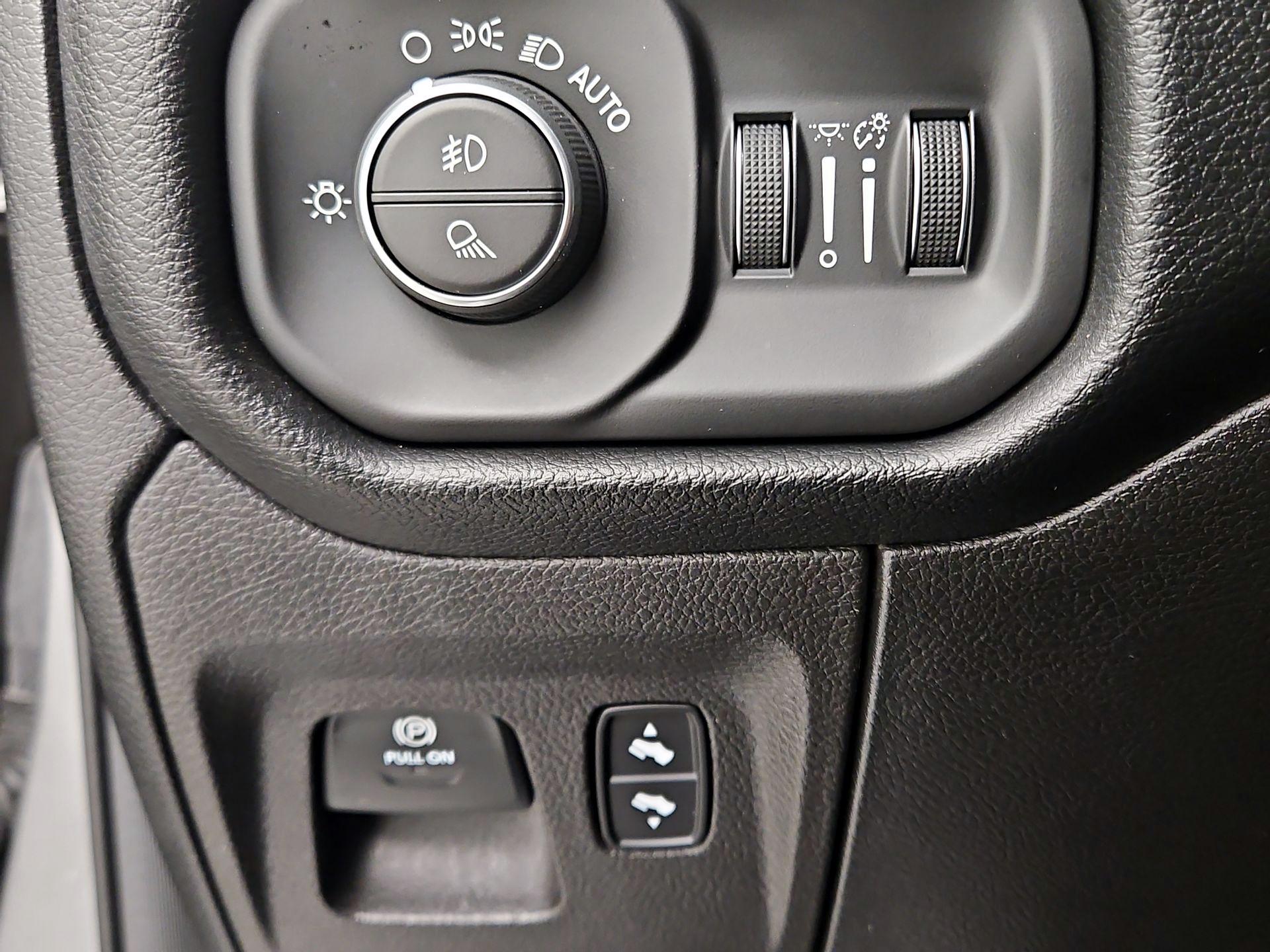 Thumbnail: 2021 RAM 1500 - 13