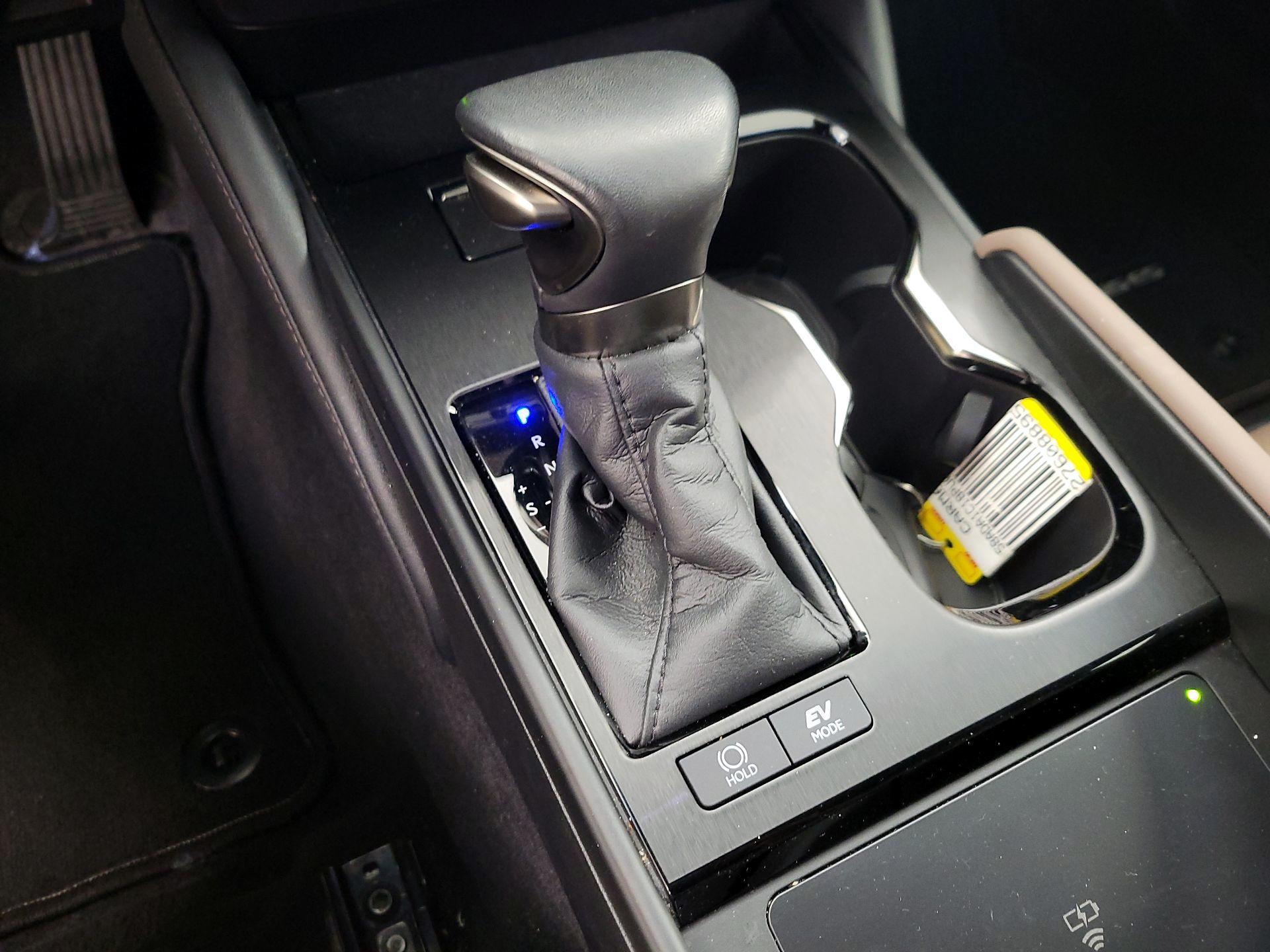 Thumbnail: 2023 Lexus ES - 17