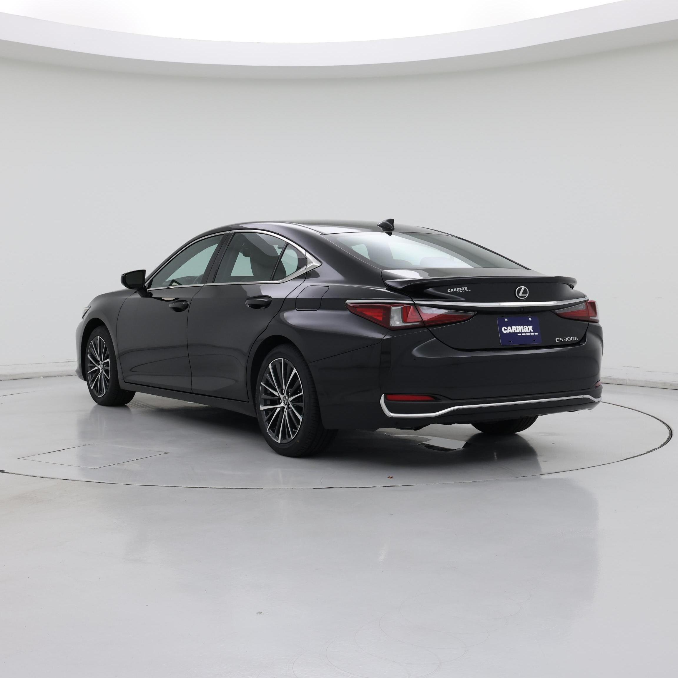 Thumbnail: 2023 Lexus ES - 2