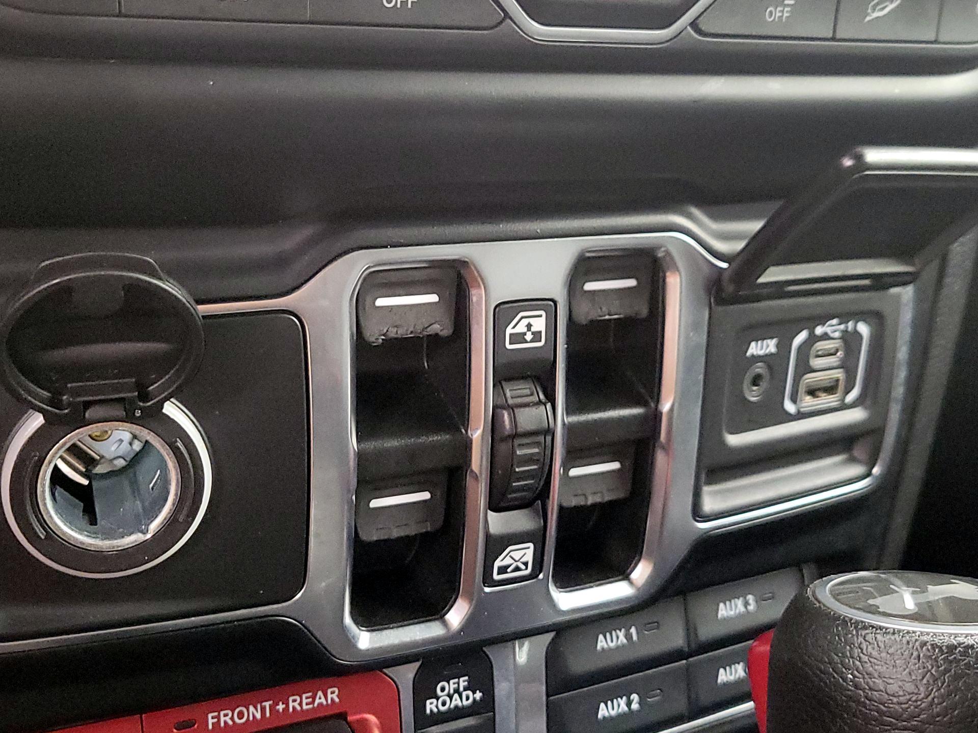 Thumbnail: 2021 Jeep Wrangler - 19
