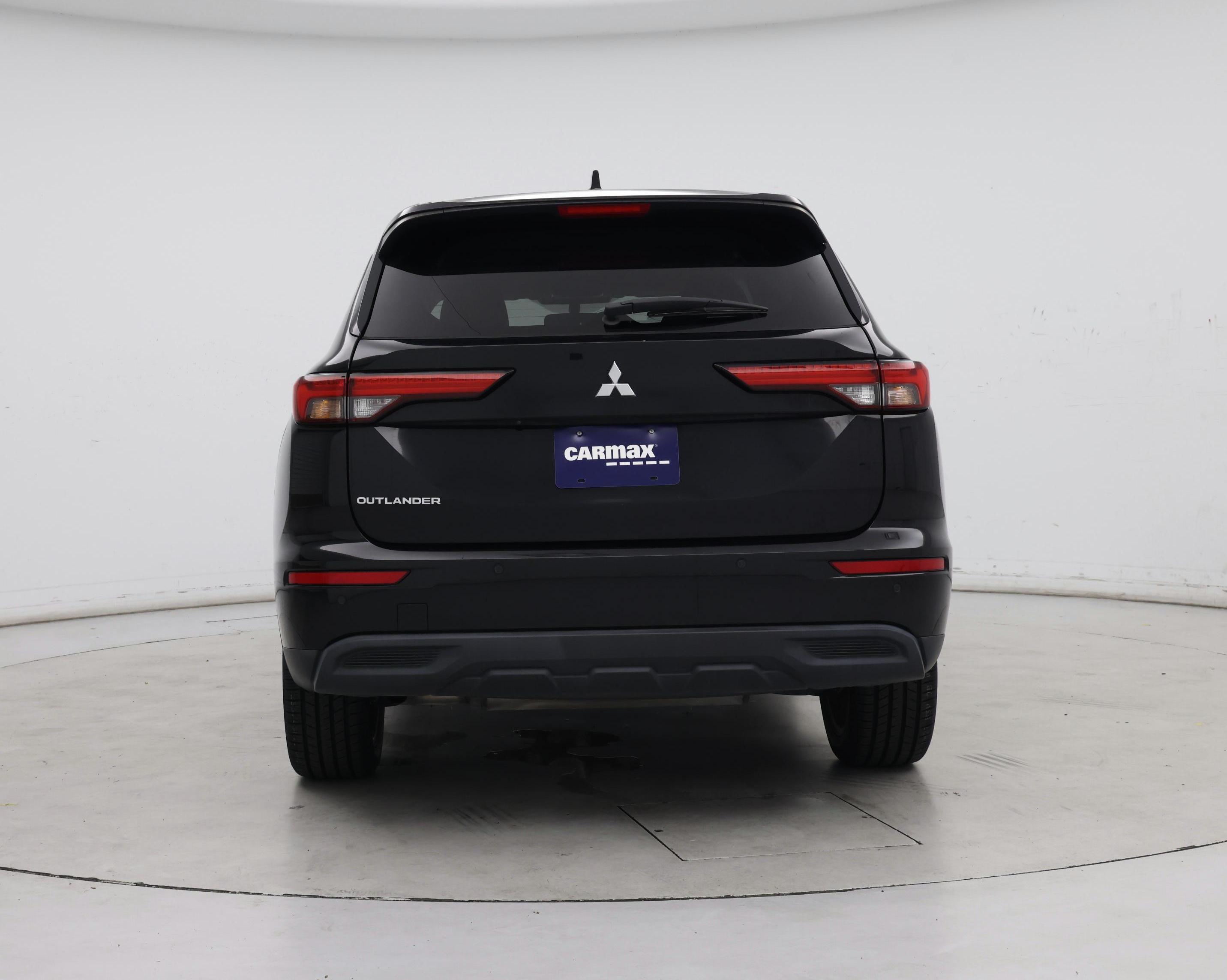 Thumbnail: 2022 Mitsubishi Outlander - 6
