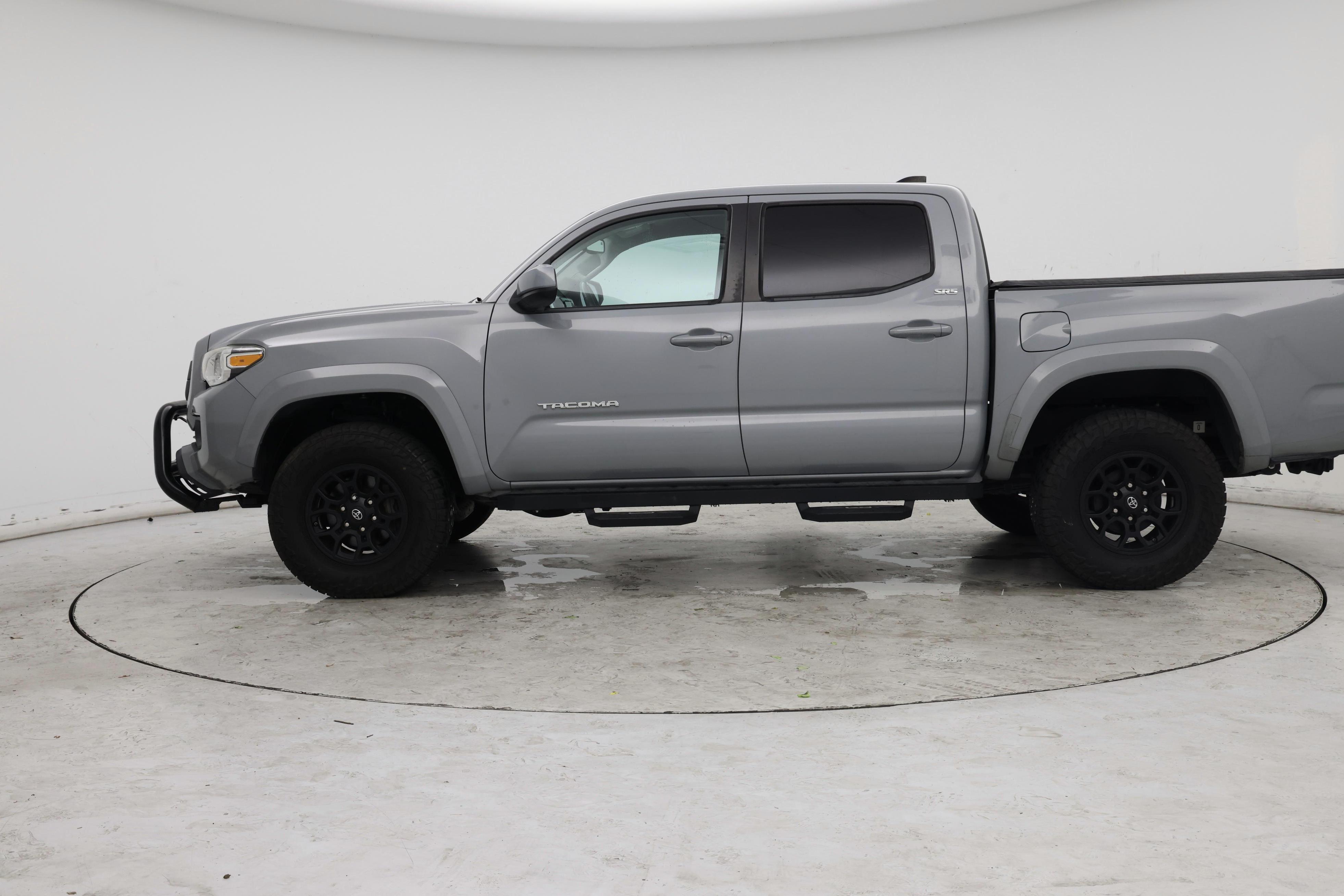 Thumbnail: 2020 Toyota Tacoma - 3