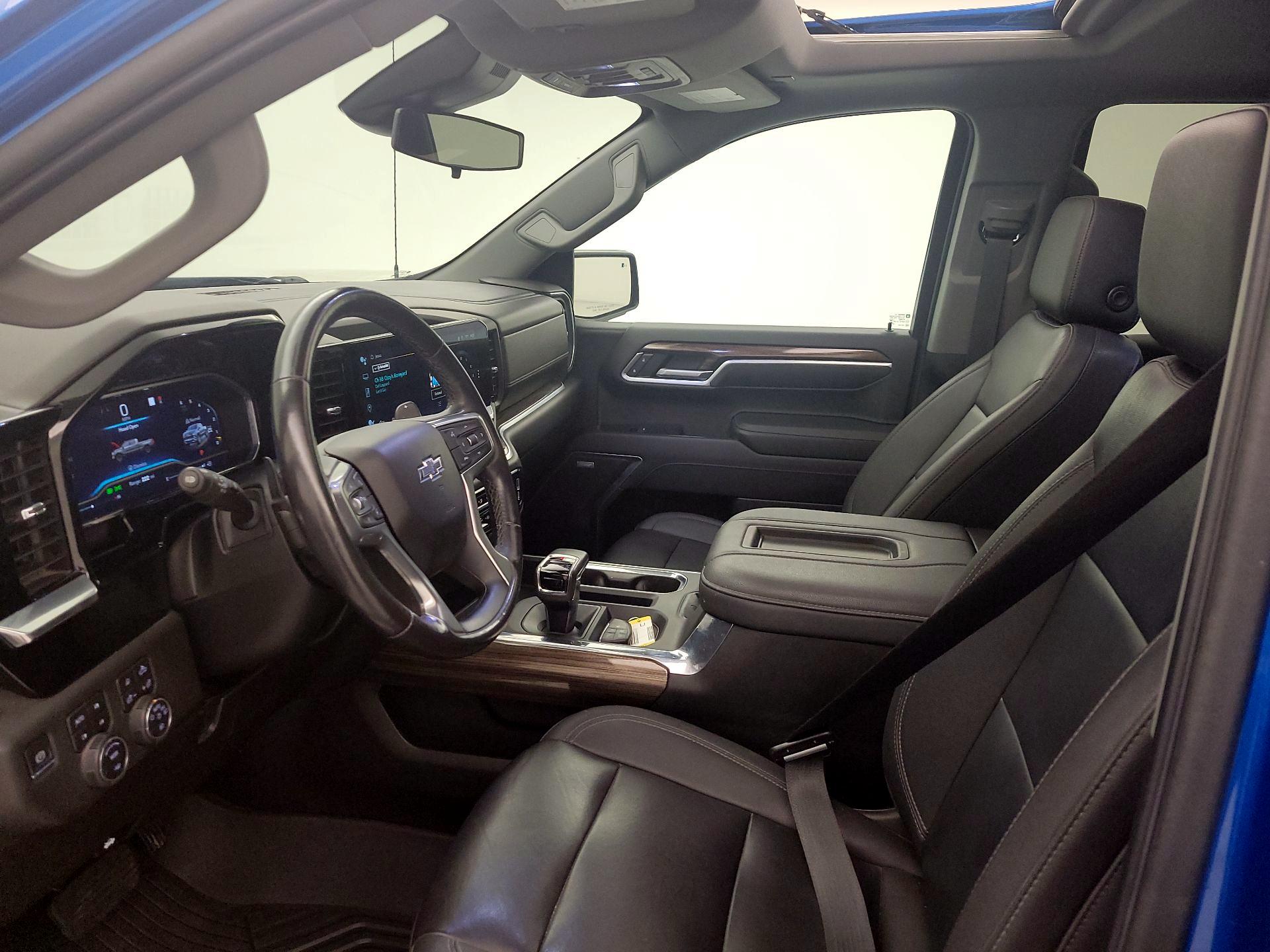 Thumbnail: 2022 Chevrolet Silverado 1500 - 11
