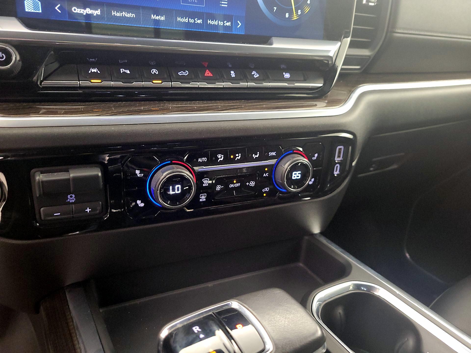 Thumbnail: 2022 Chevrolet Silverado 1500 - 16