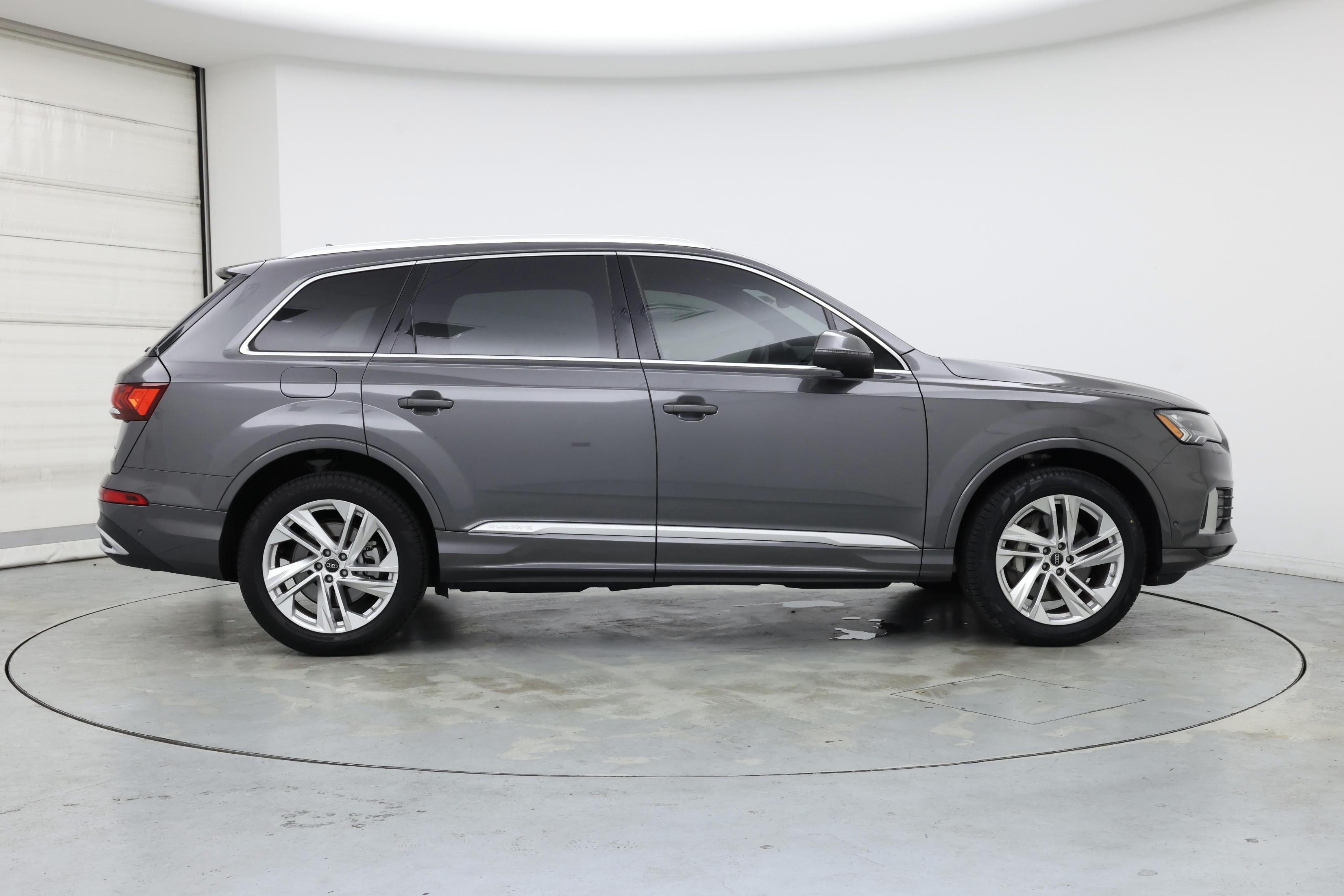 Thumbnail: 2024 Audi Q7 - 7