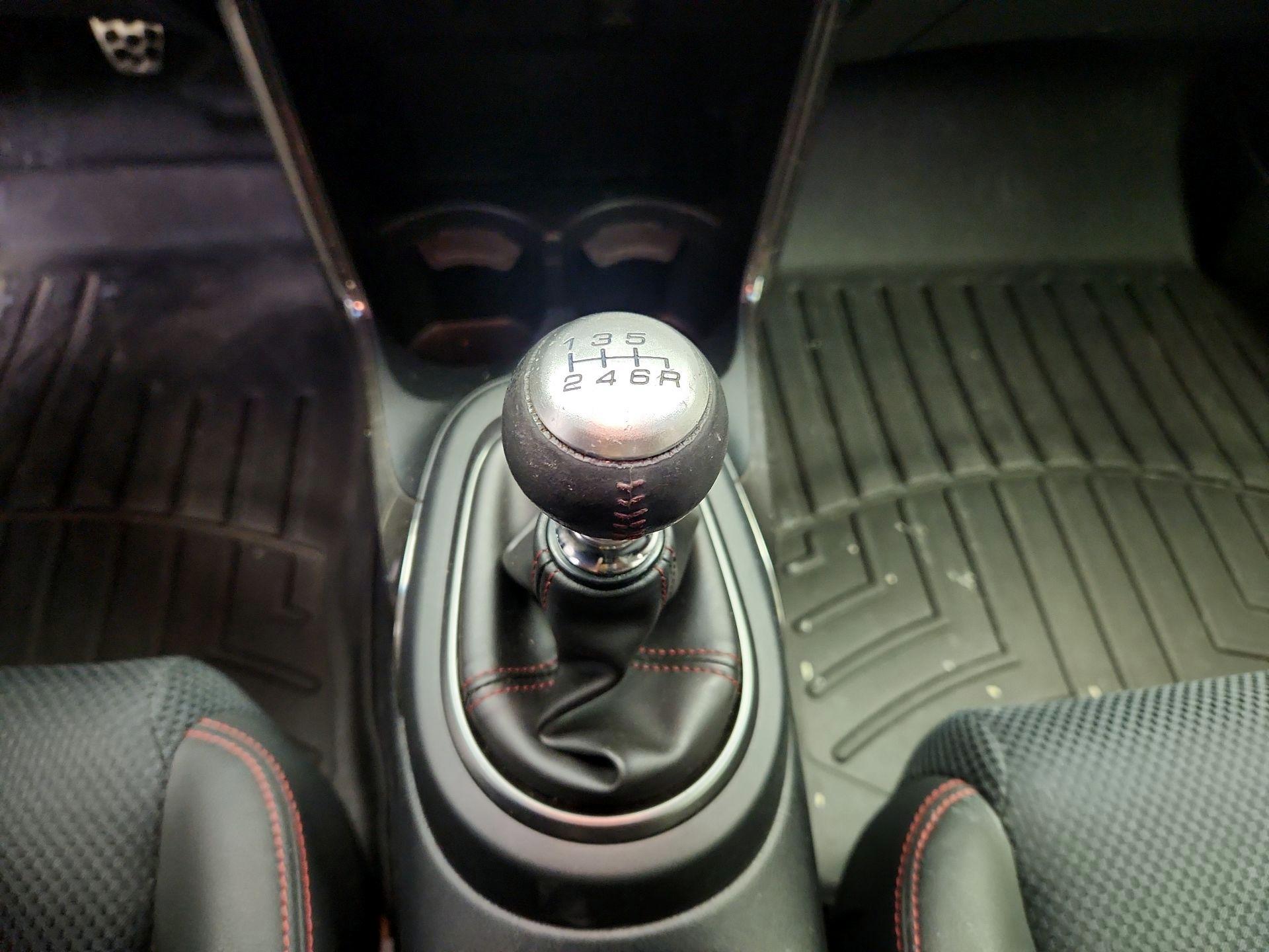 Thumbnail: 2013 Honda CR-Z - 16