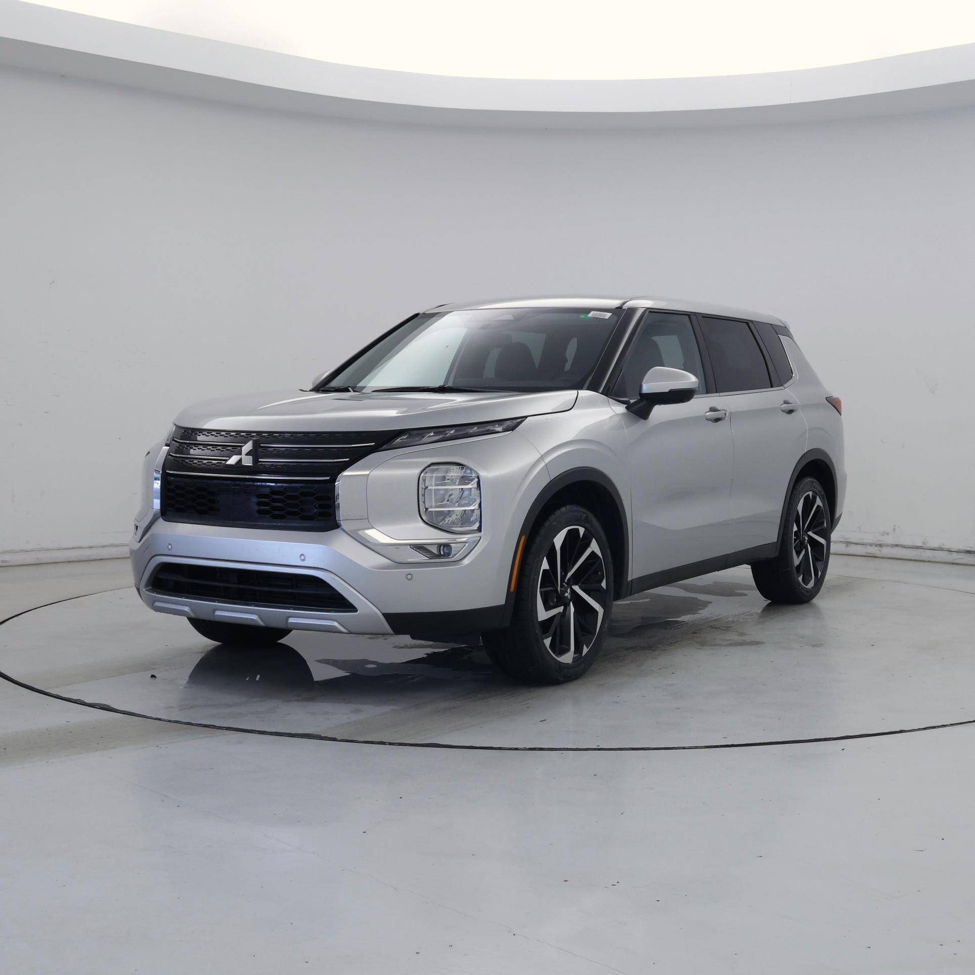 Thumbnail: 2022 Mitsubishi Outlander - 4