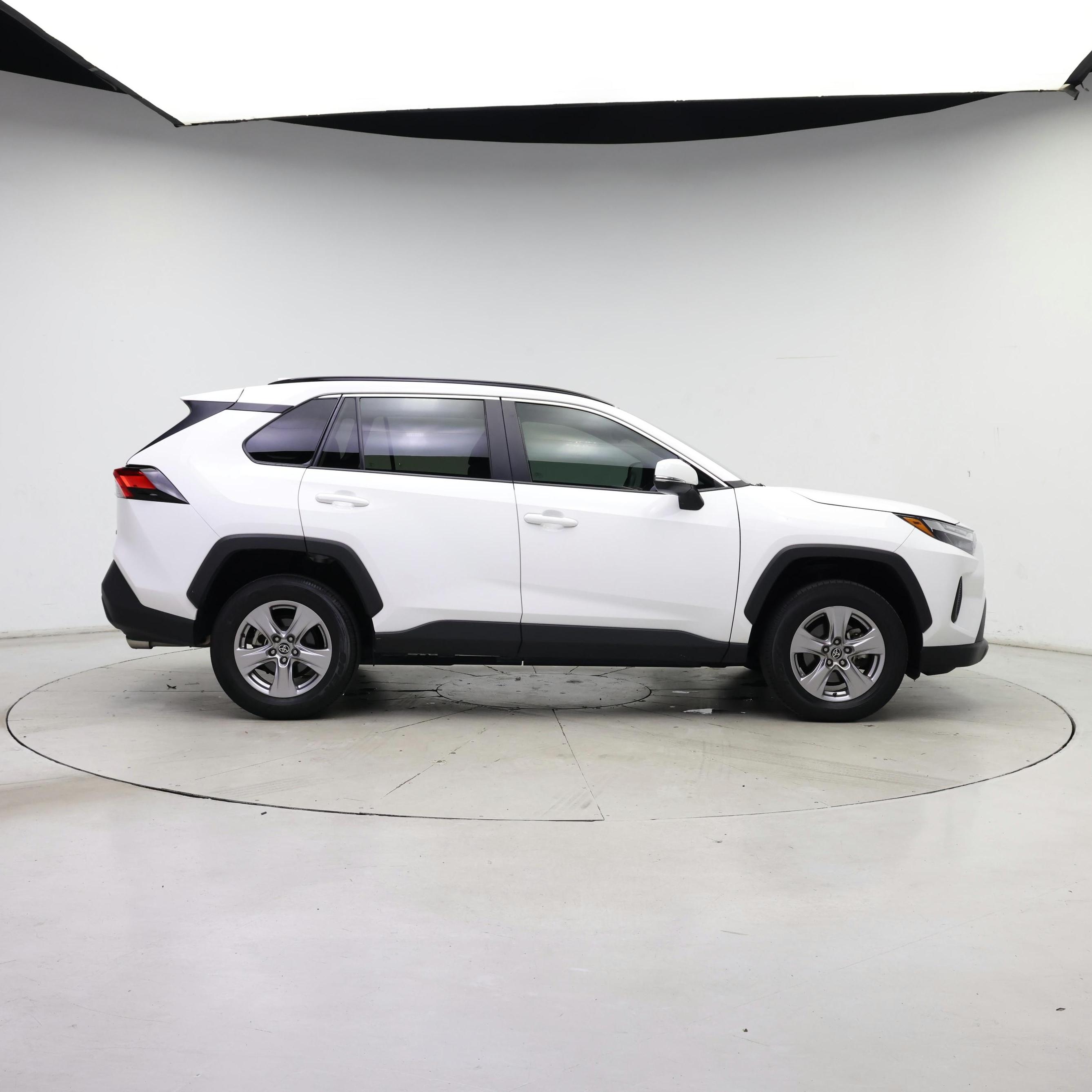 Thumbnail: 2022 Toyota RAV4 - 7