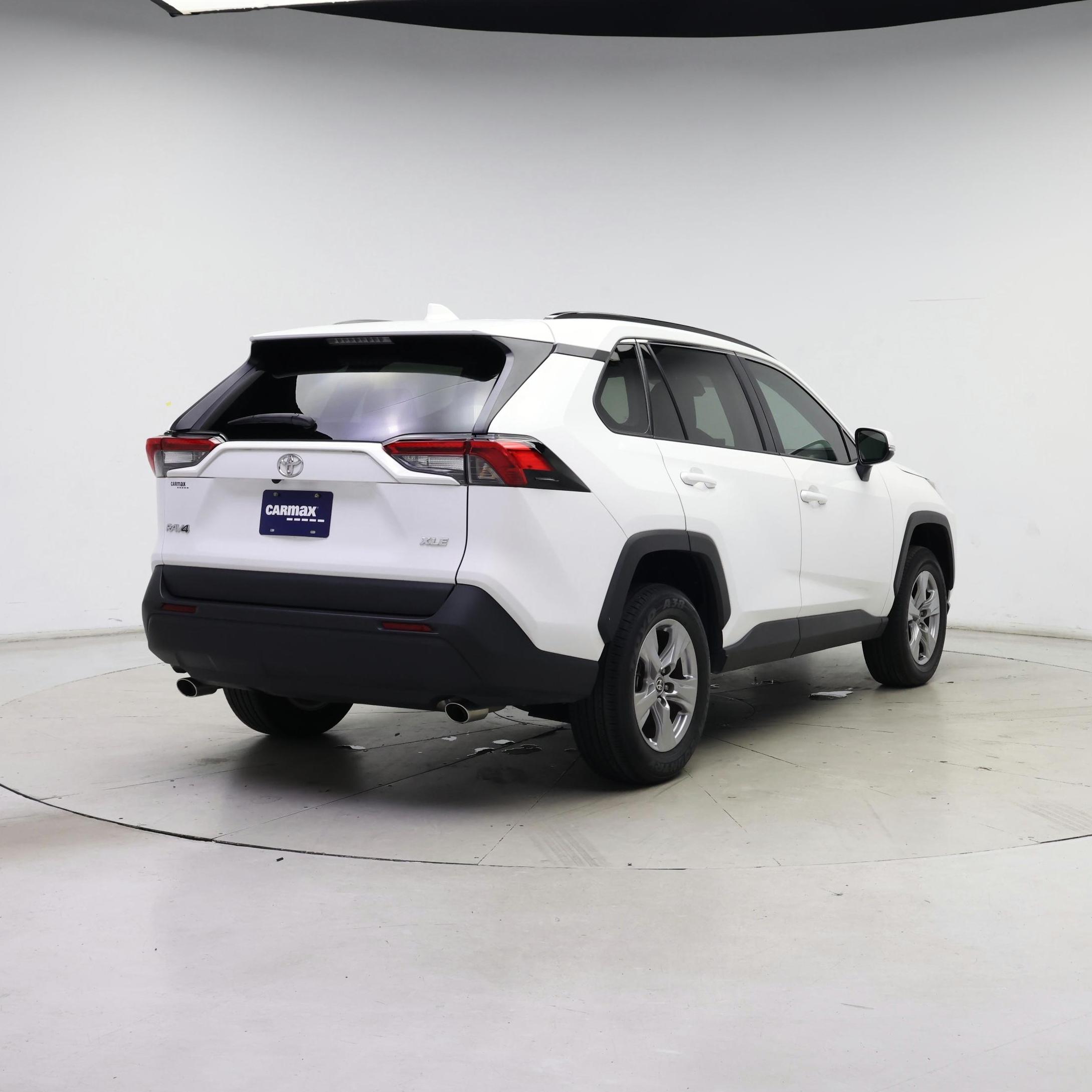 Thumbnail: 2022 Toyota RAV4 - 8