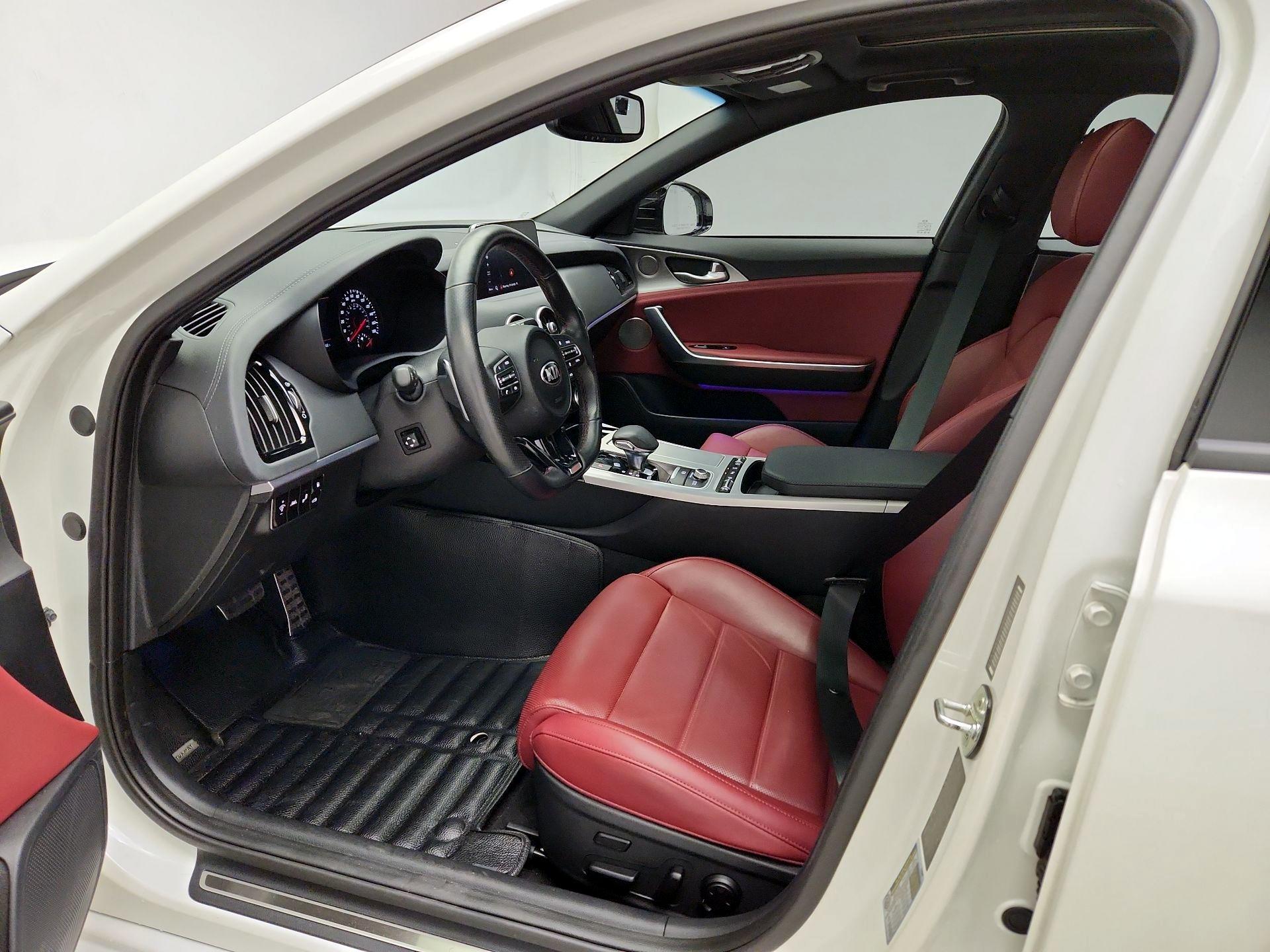 Thumbnail: 2019 Kia Stinger - 11