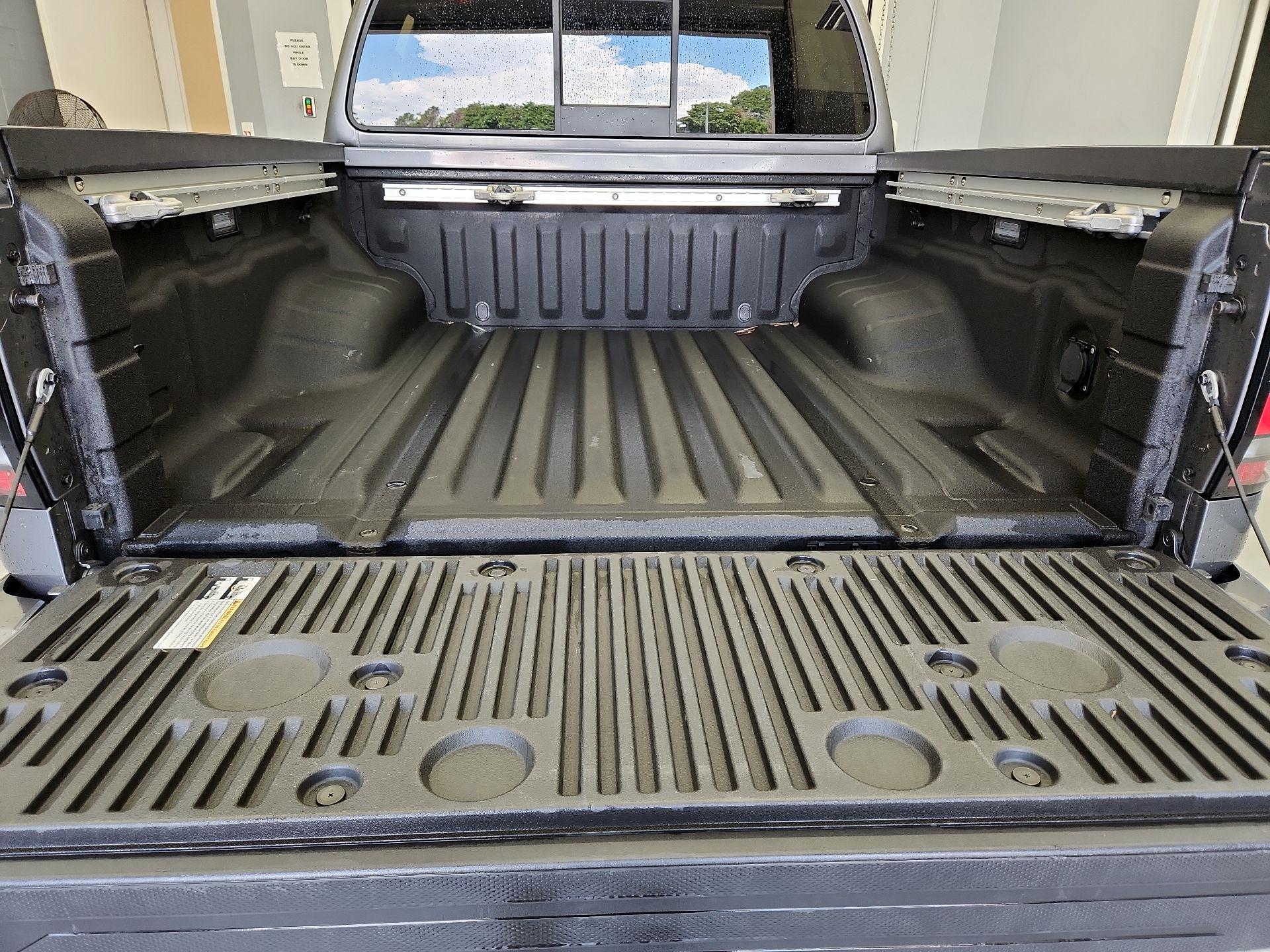 Thumbnail: 2022 Nissan Frontier - 20