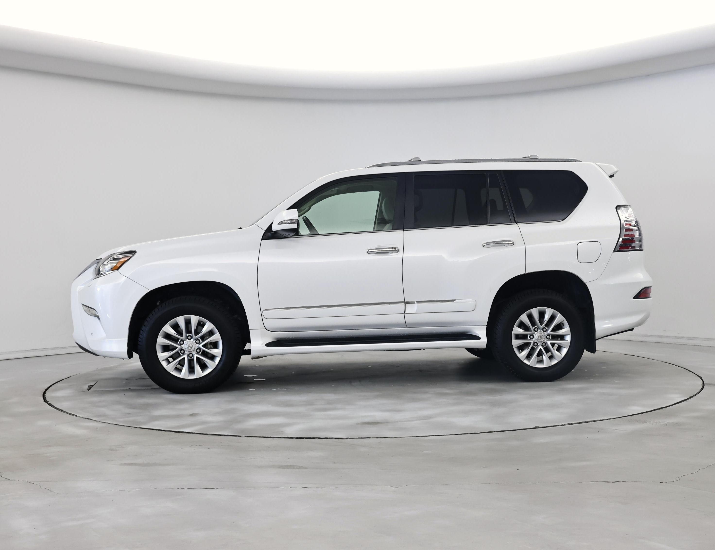 Thumbnail: 2015 Lexus GX - 3