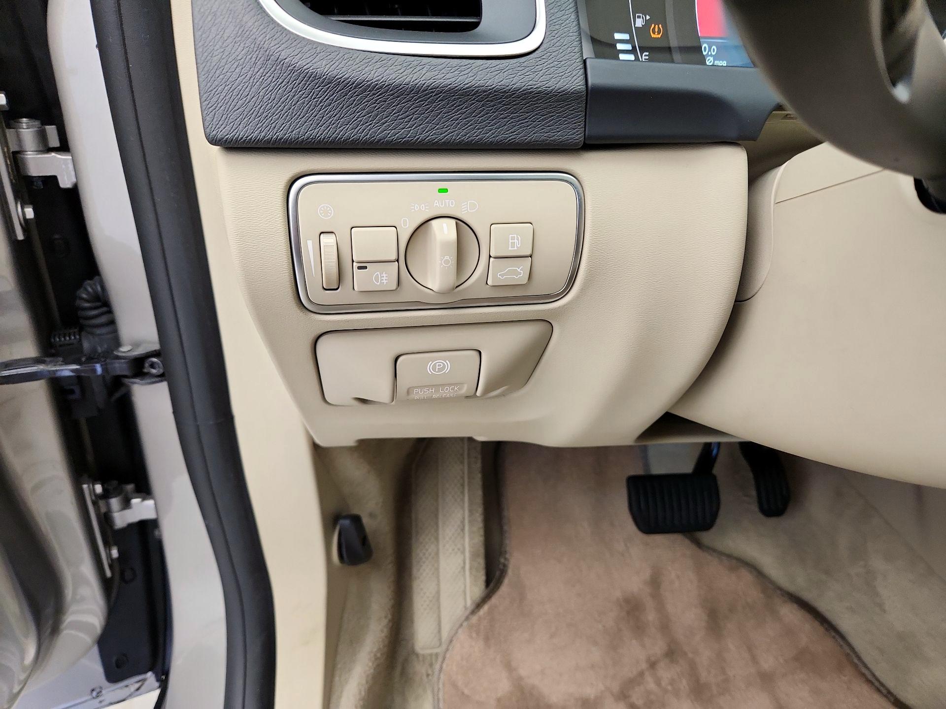 Thumbnail: 2015 Volvo S60 - 13