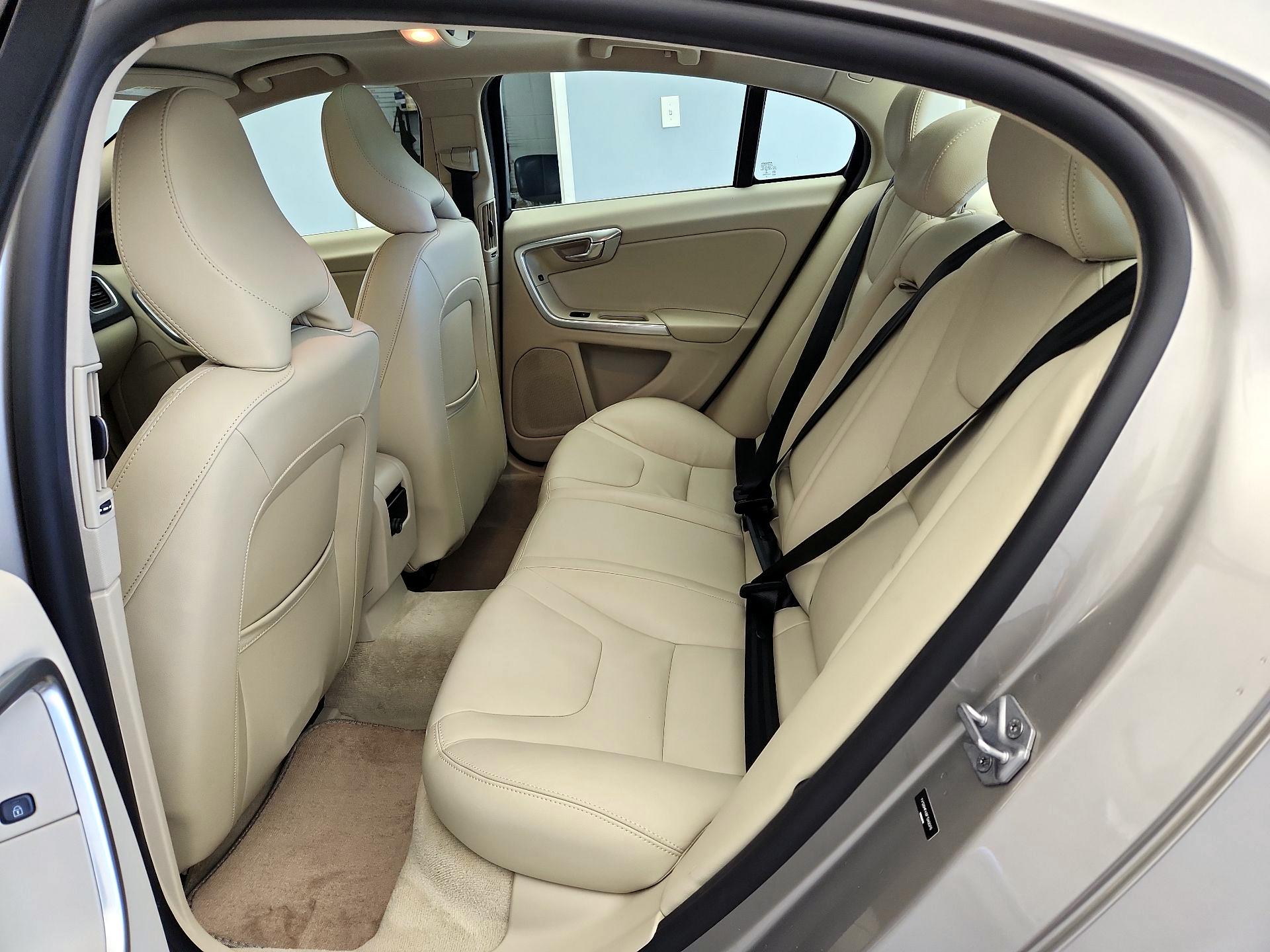 Thumbnail: 2015 Volvo S60 - 19