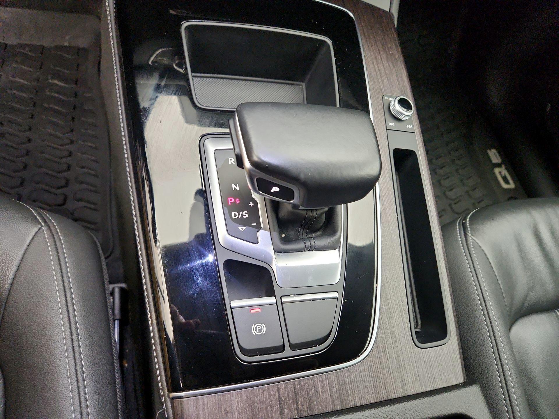 Thumbnail: 2021 Audi Q5 - 18