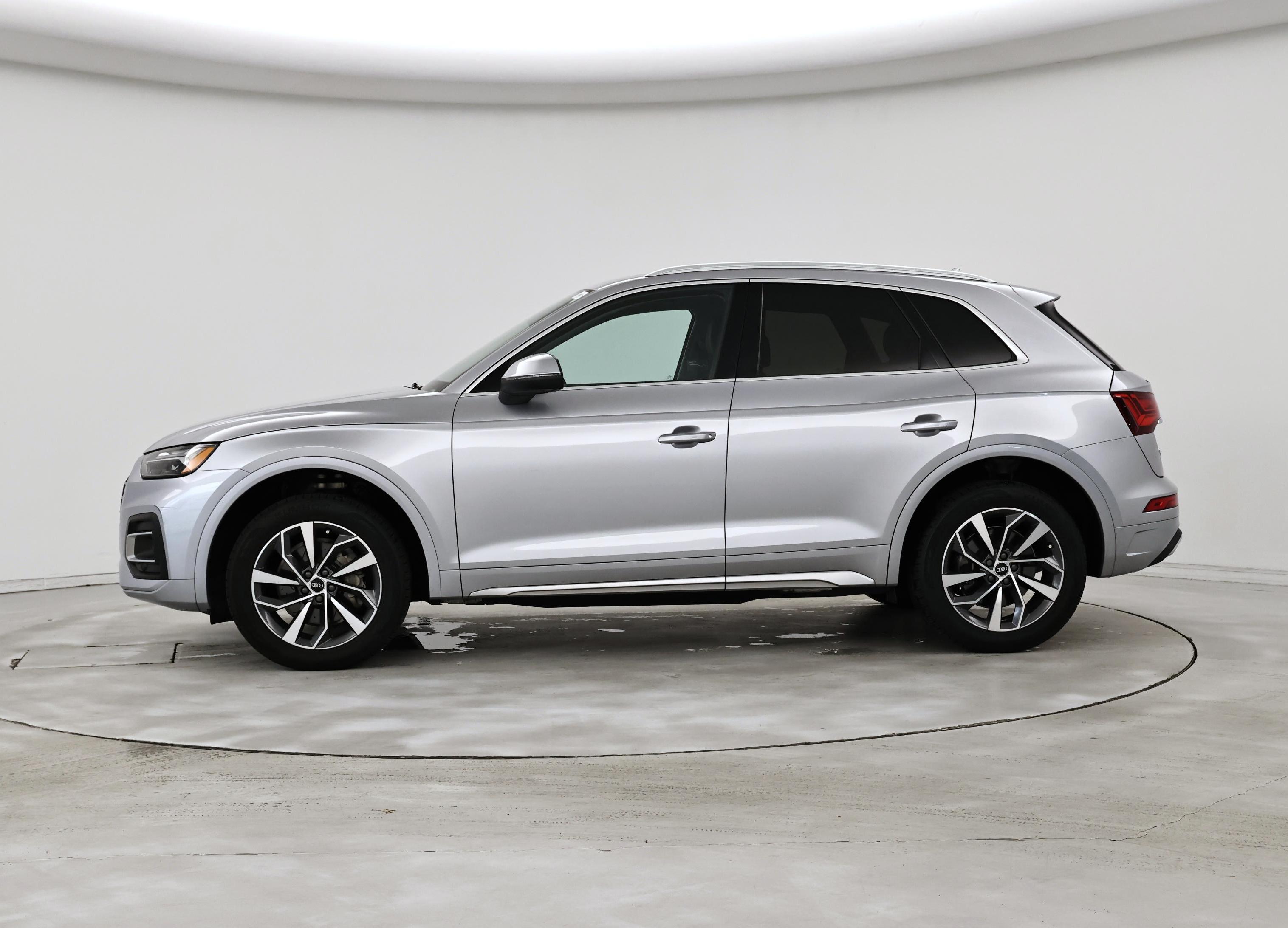 Thumbnail: 2021 Audi Q5 - 3