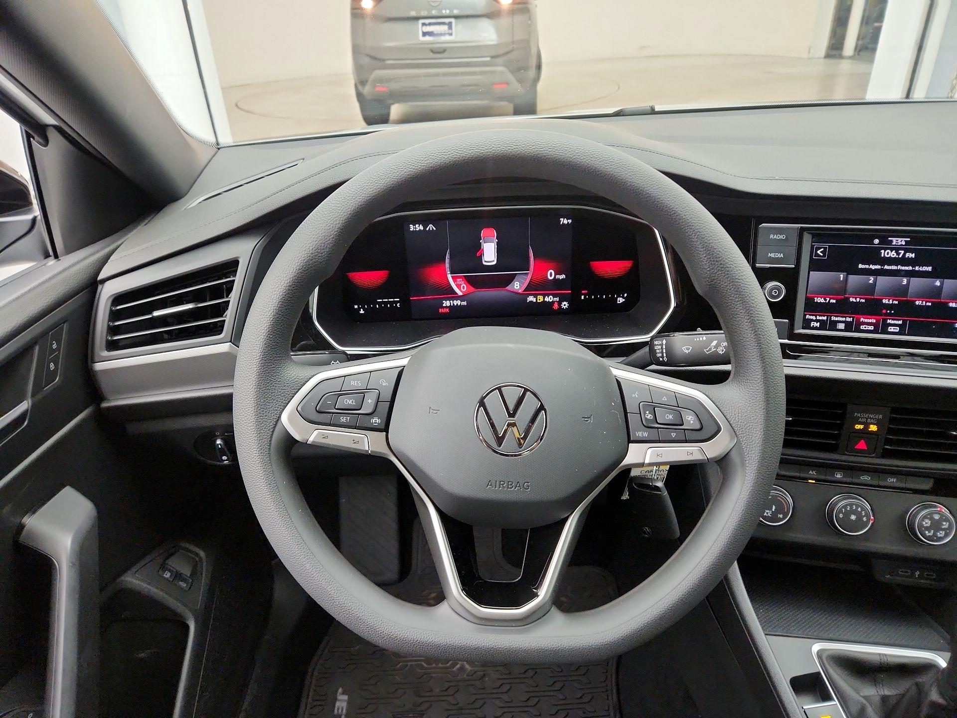 Thumbnail: 2022 Volkswagen Jetta - 10