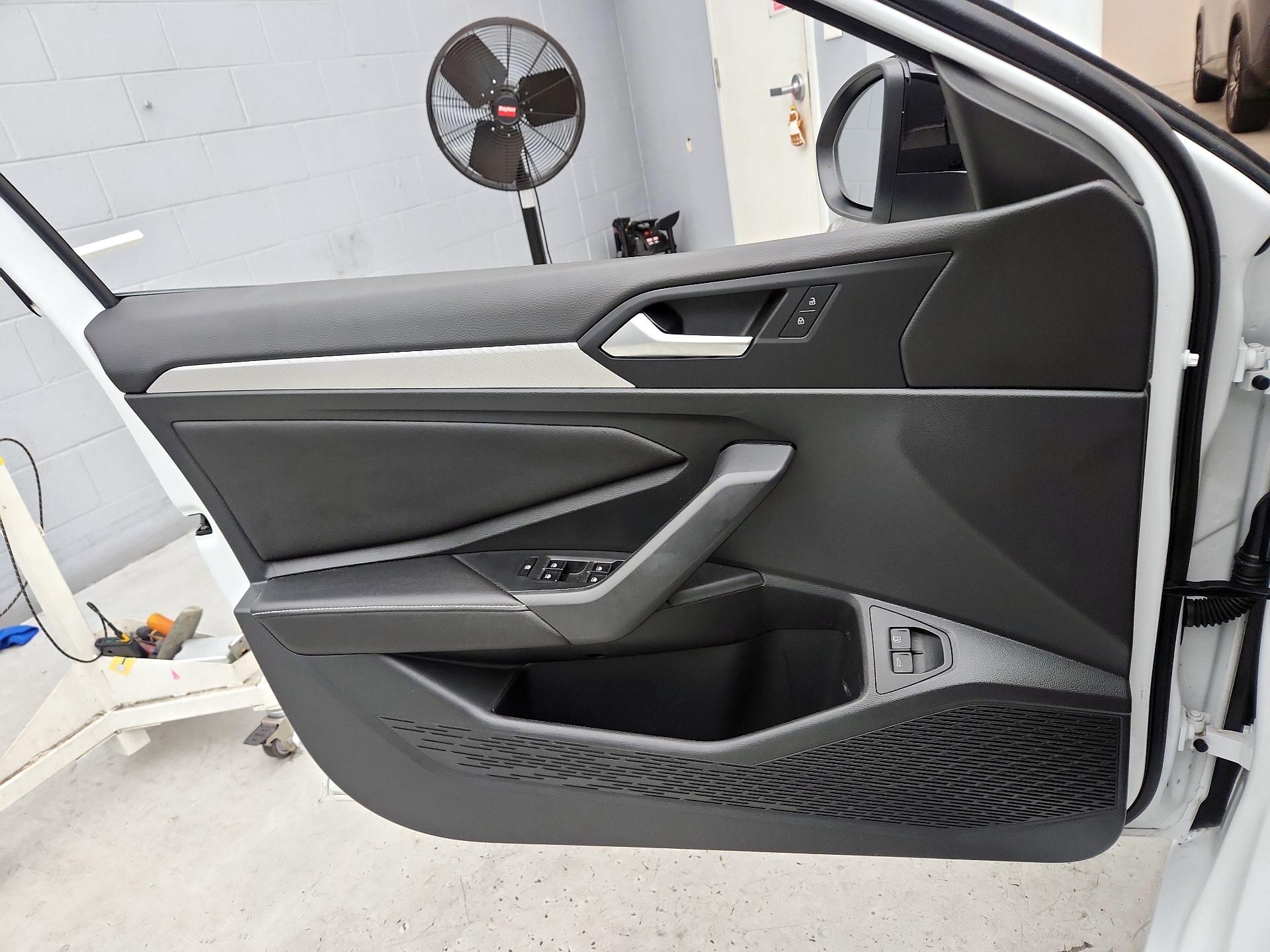 Thumbnail: 2022 Volkswagen Jetta - 12