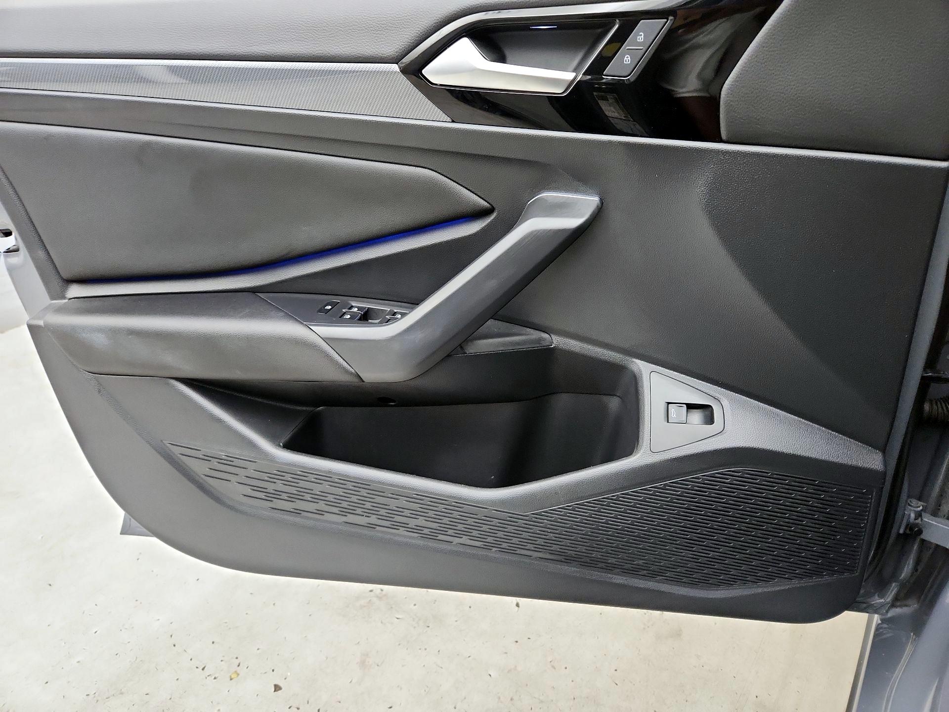 Thumbnail: 2021 Volkswagen Jetta - 12