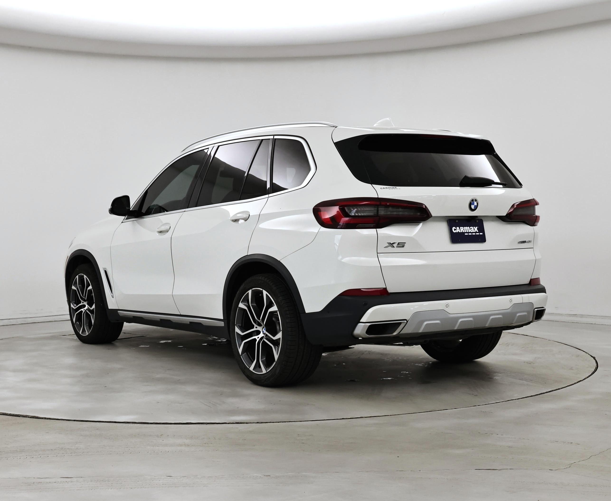 Thumbnail: 2022 BMW X5 - 2