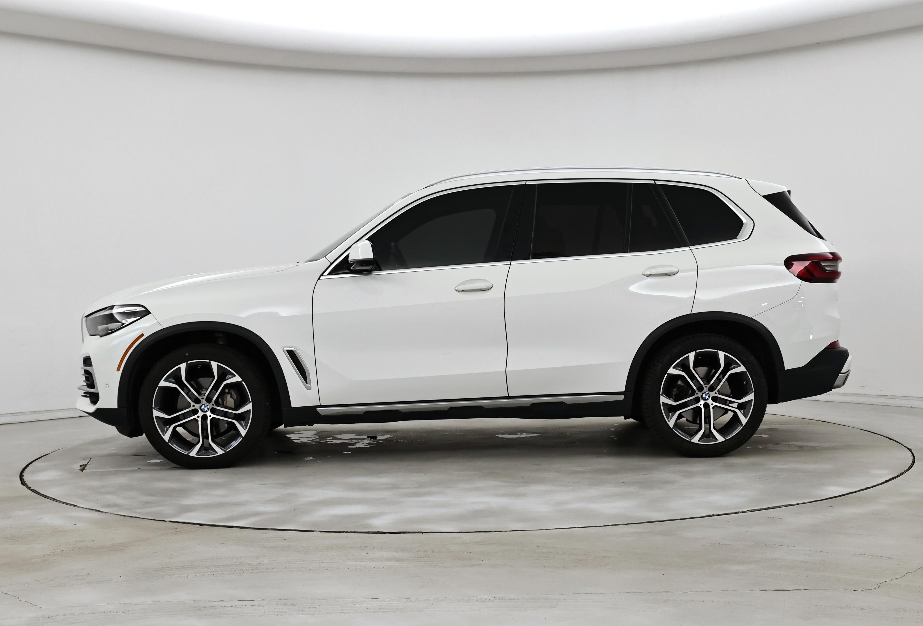 Thumbnail: 2022 BMW X5 - 3