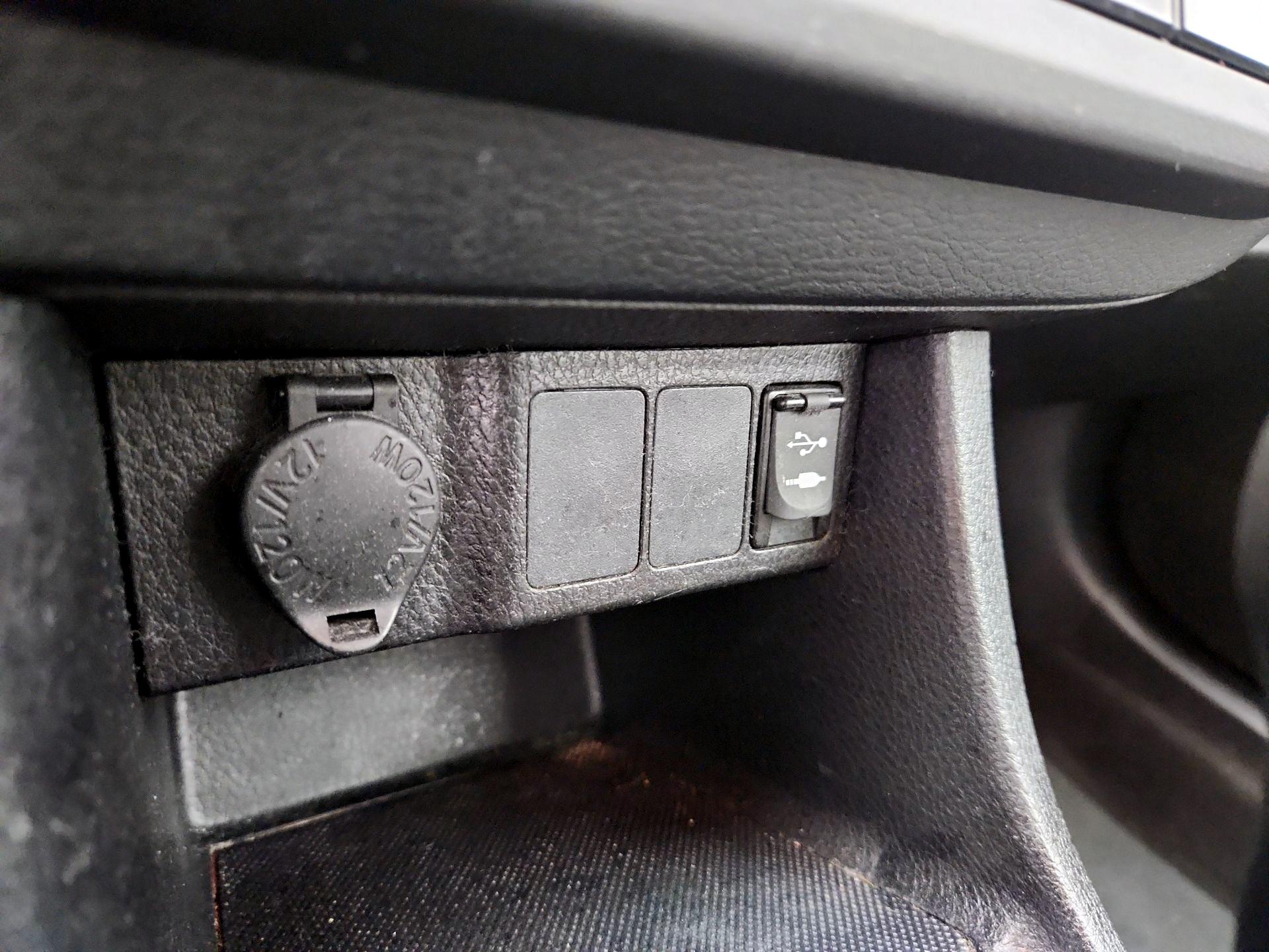 Thumbnail: 2016 Toyota Corolla - 18