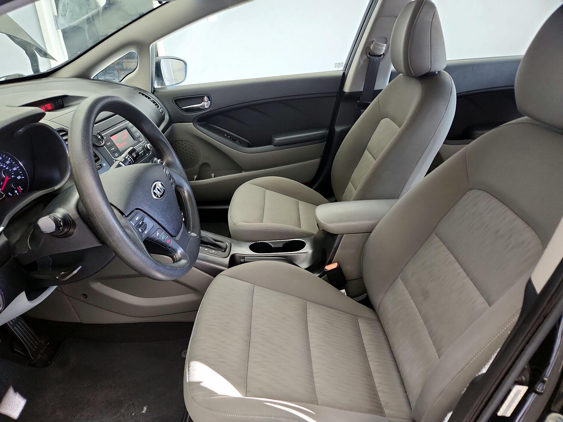 Thumbnail: 2015 Kia Forte - 11