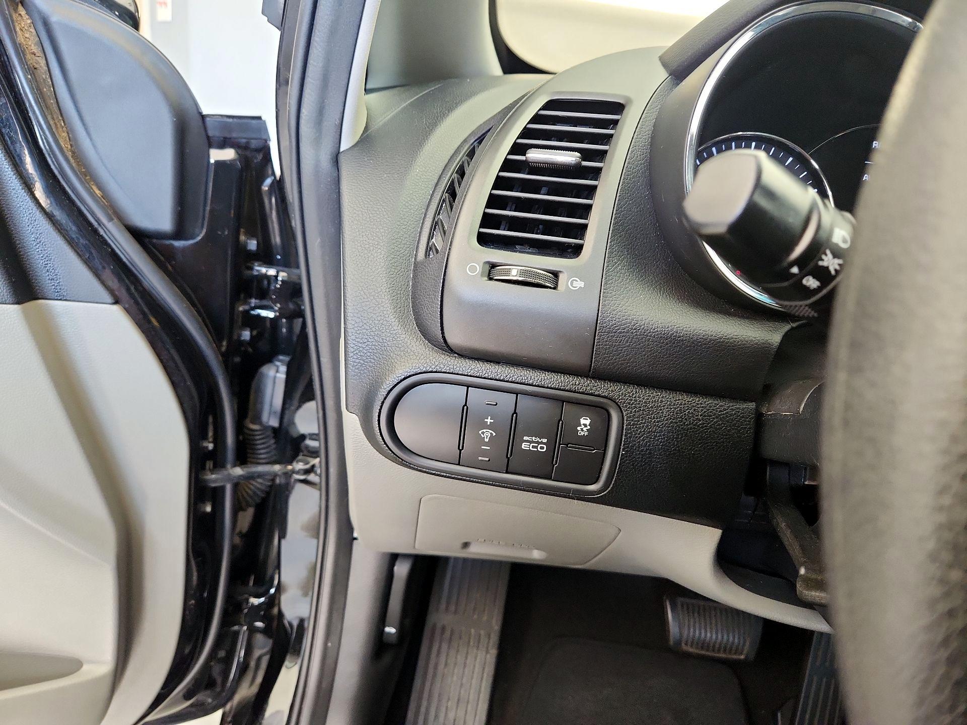 Thumbnail: 2015 Kia Forte - 13