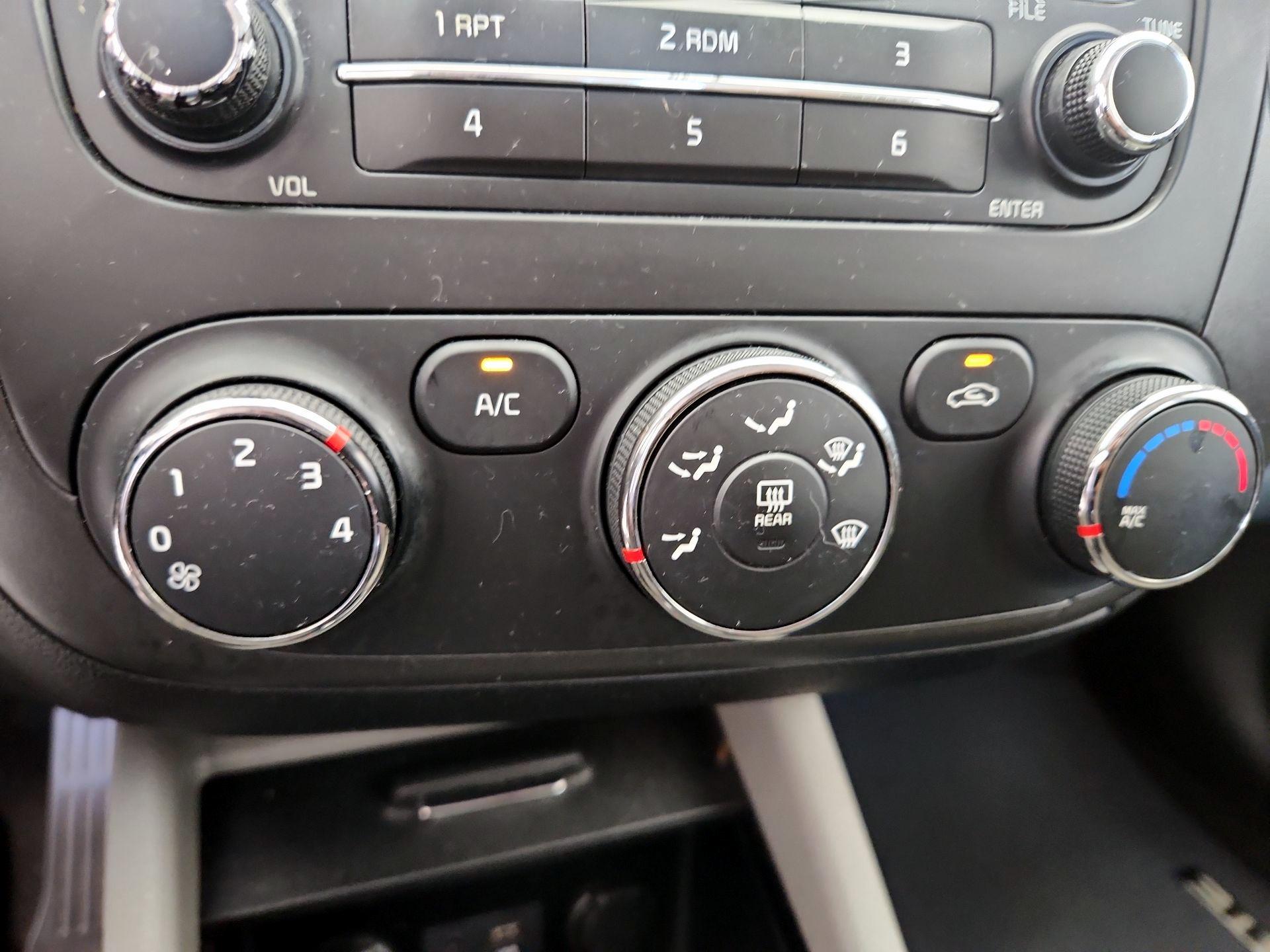 Thumbnail: 2015 Kia Forte - 15