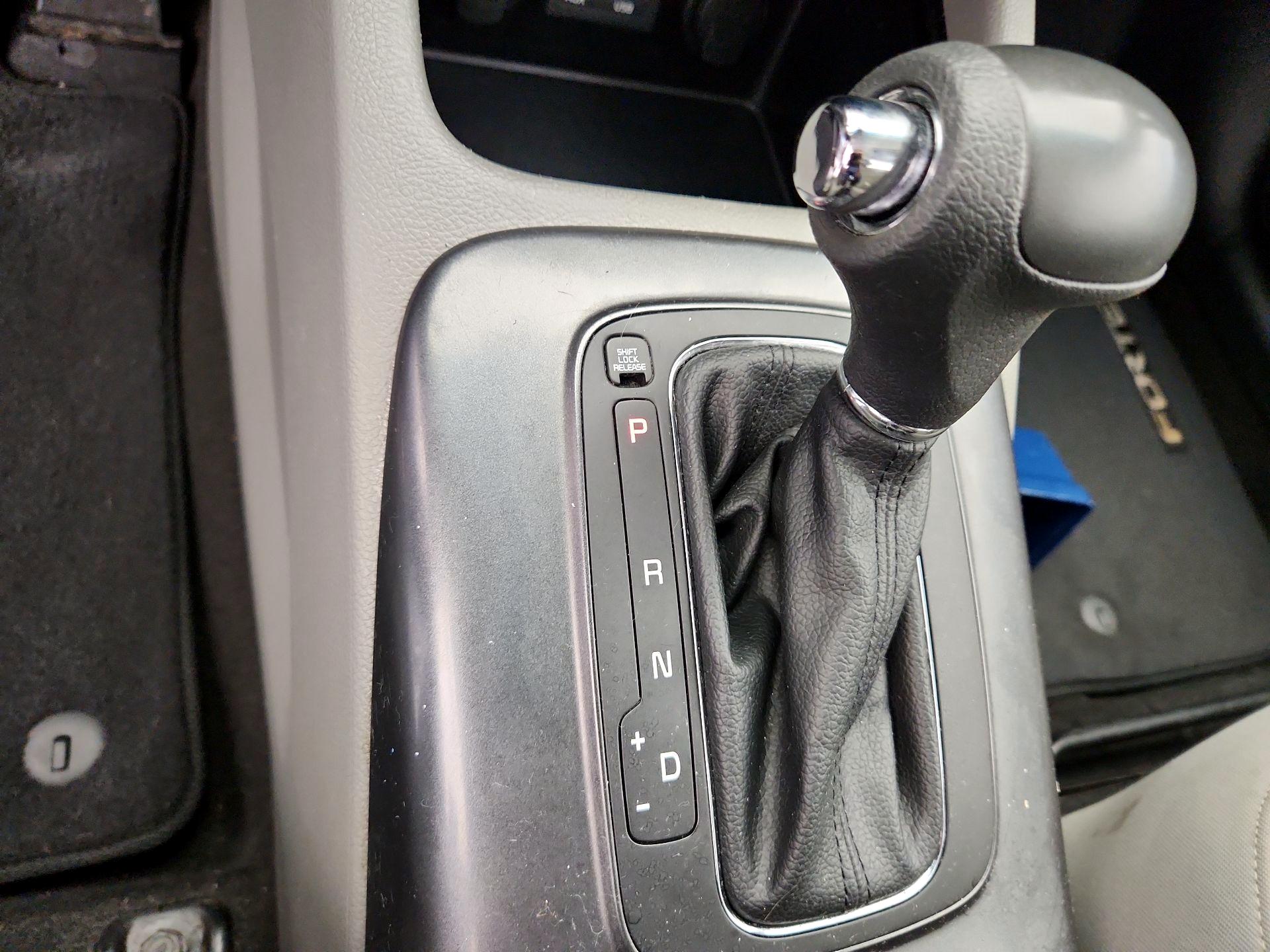 Thumbnail: 2015 Kia Forte - 16