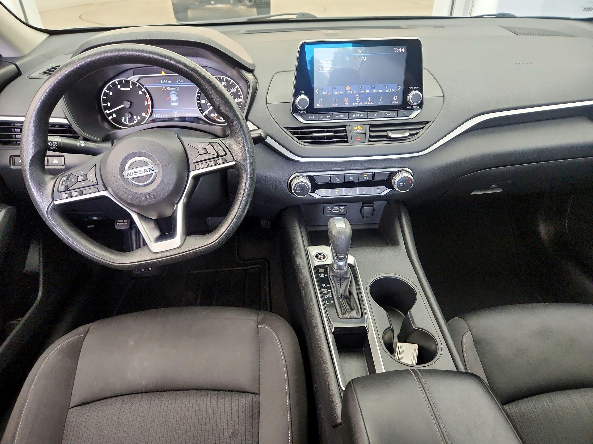 Thumbnail: 2020 Nissan Altima - 9