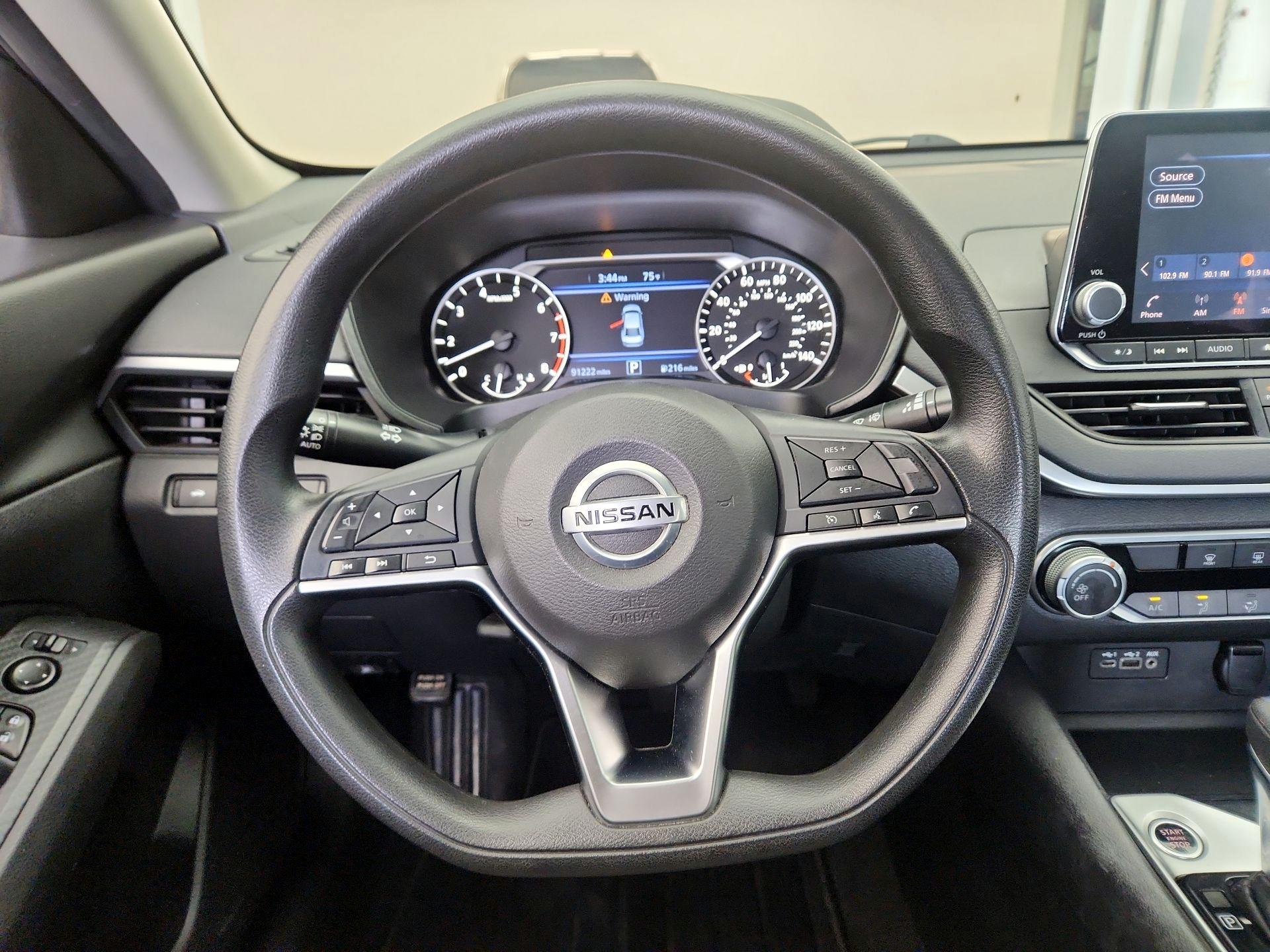 Thumbnail: 2020 Nissan Altima - 10