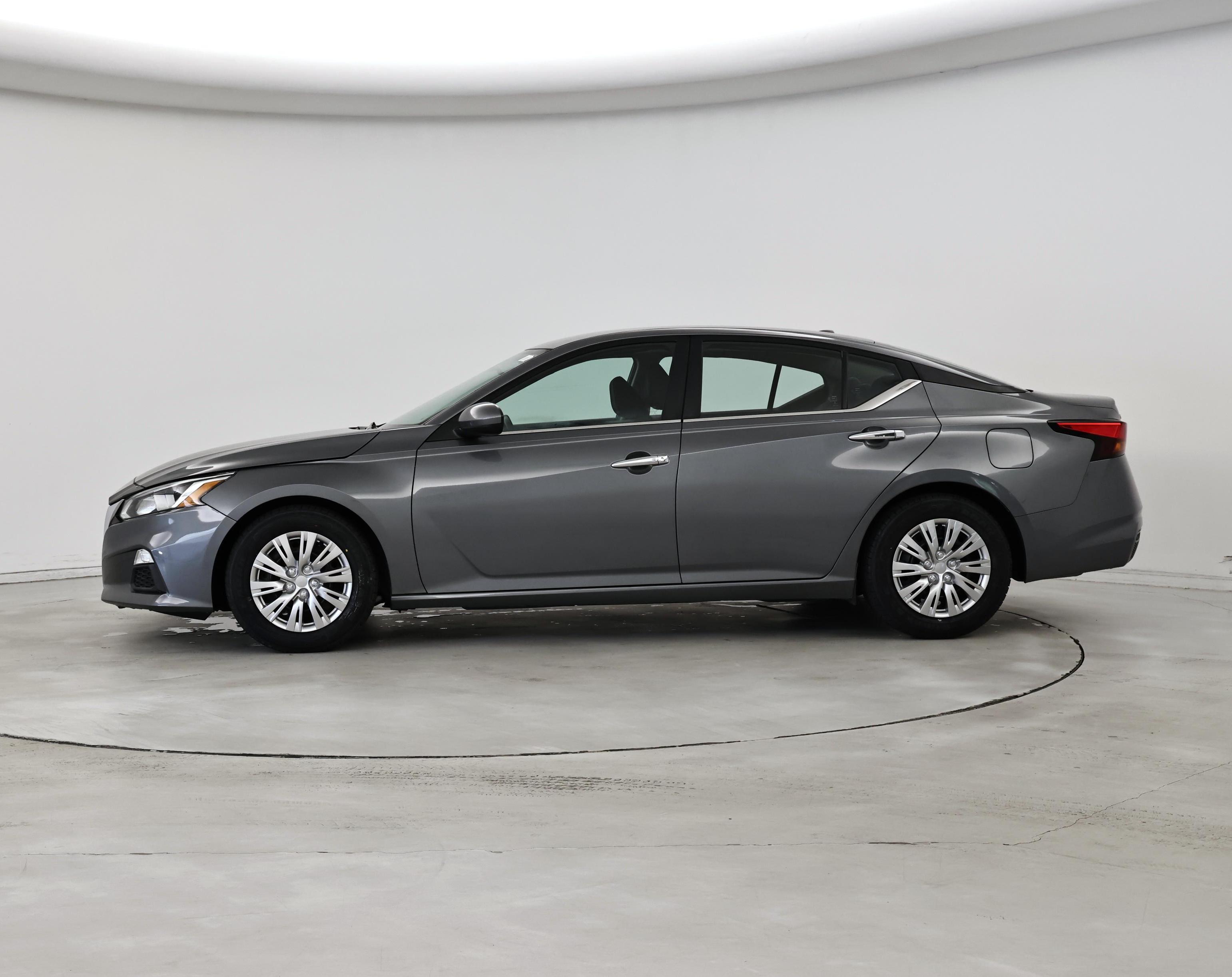 Thumbnail: 2020 Nissan Altima - 3