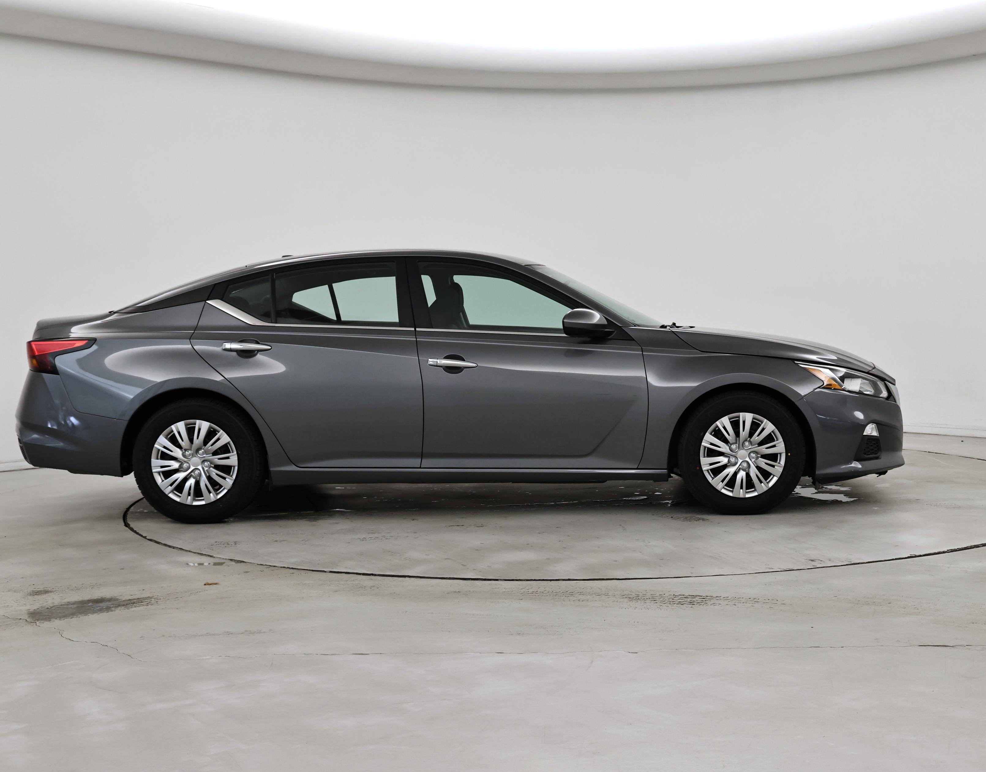 Thumbnail: 2020 Nissan Altima - 7
