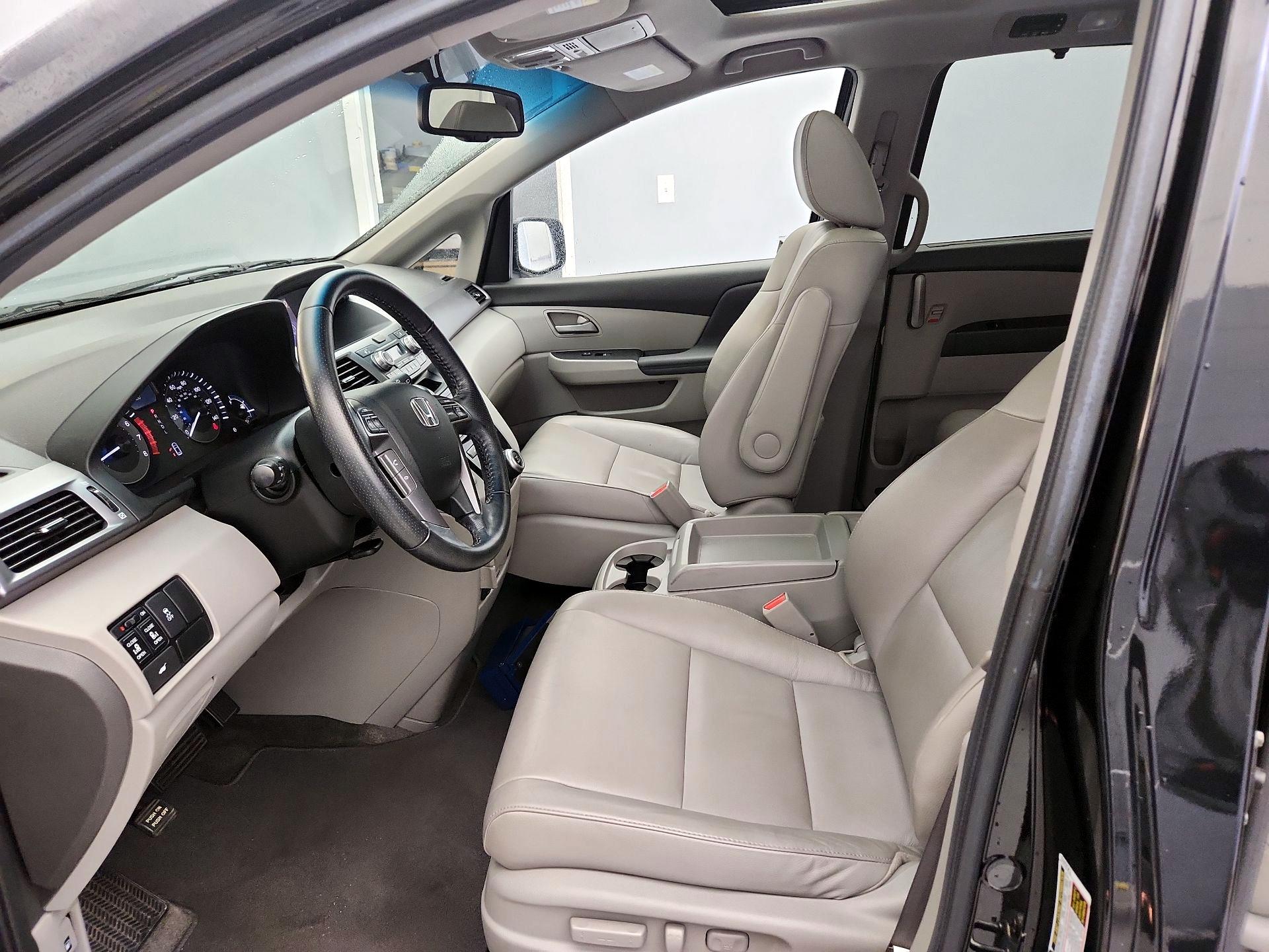 Thumbnail: 2013 Honda Odyssey - 11