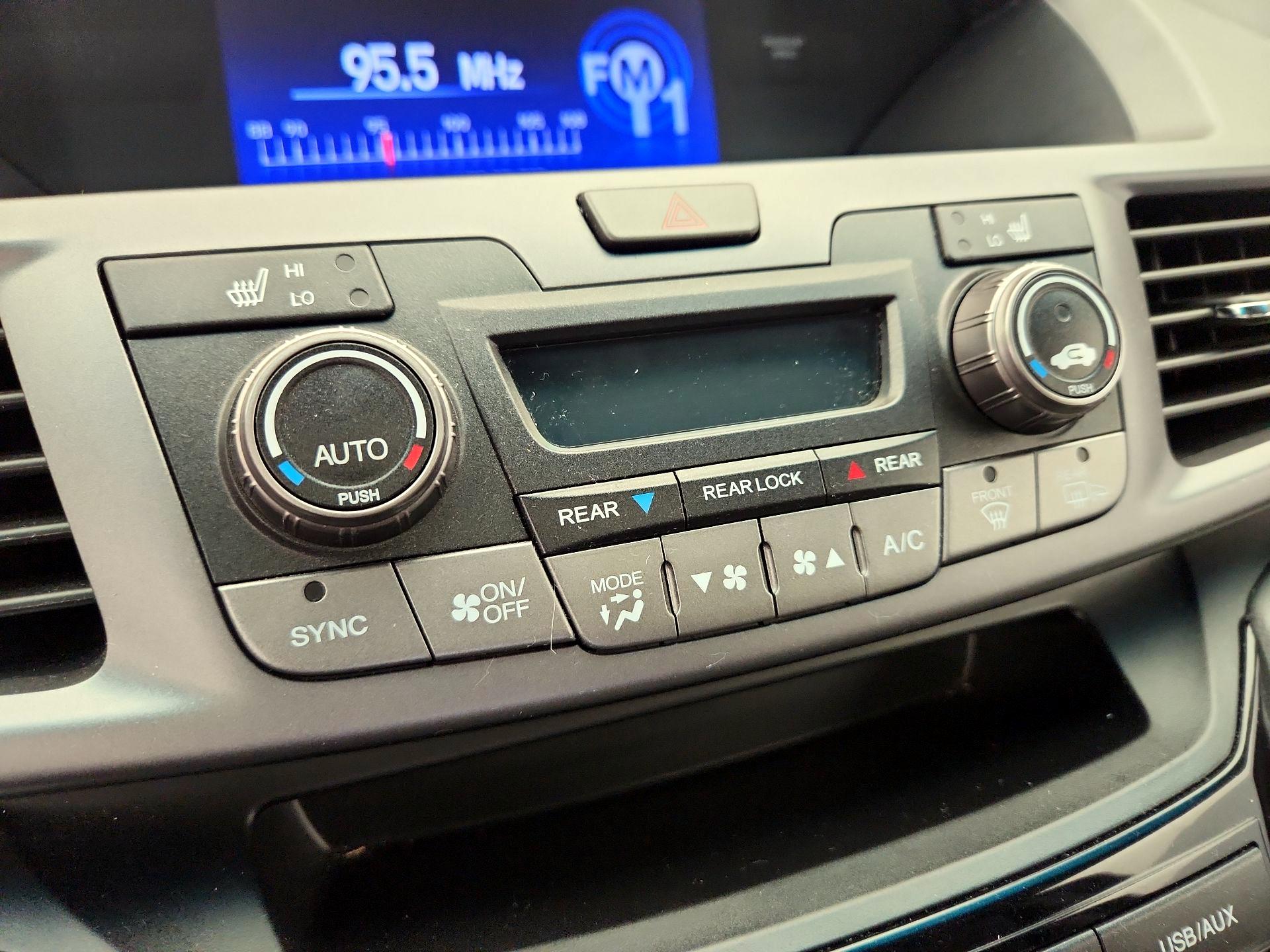 Thumbnail: 2013 Honda Odyssey - 16