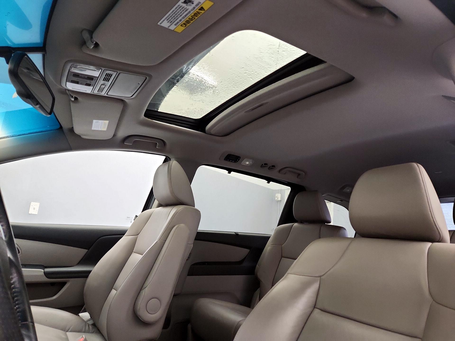 Thumbnail: 2013 Honda Odyssey - 19