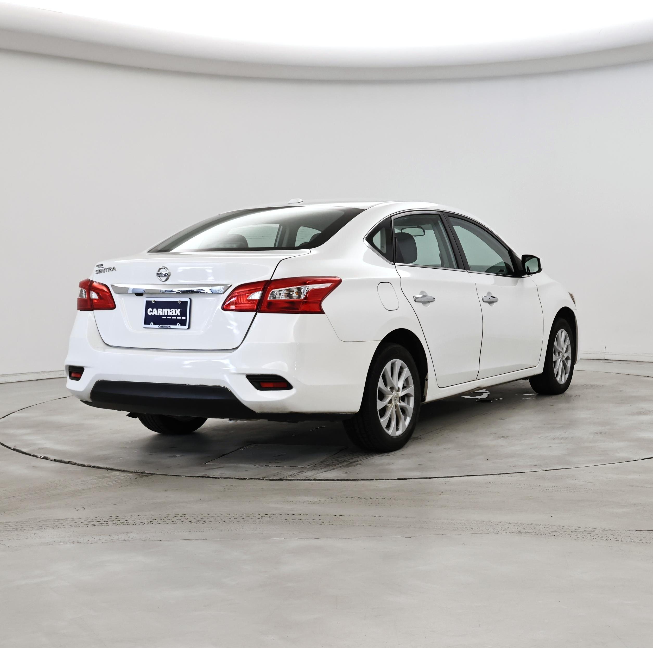 Thumbnail: 2019 Nissan Sentra - 8